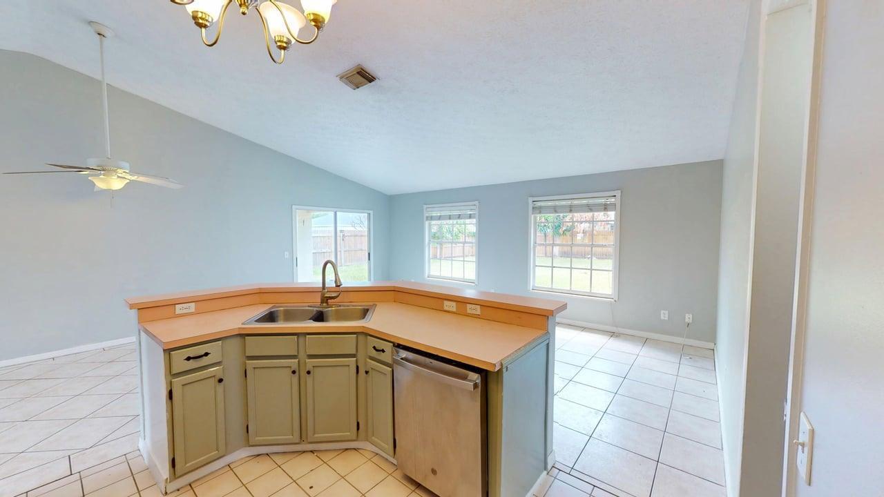 PORT ST LUCIE SECTION 30 - Residential Lease