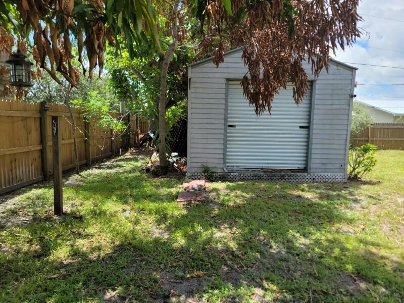 PORT ST LUCIE SECTION 30 - Residential Lease