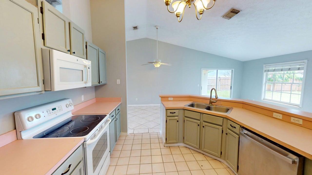 PORT ST LUCIE SECTION 30 - Residential Lease