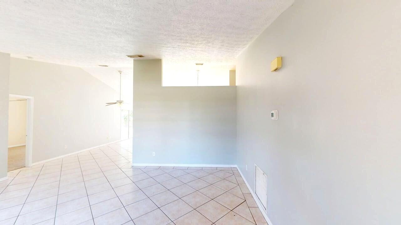 PORT ST LUCIE SECTION 30 - Residential Lease