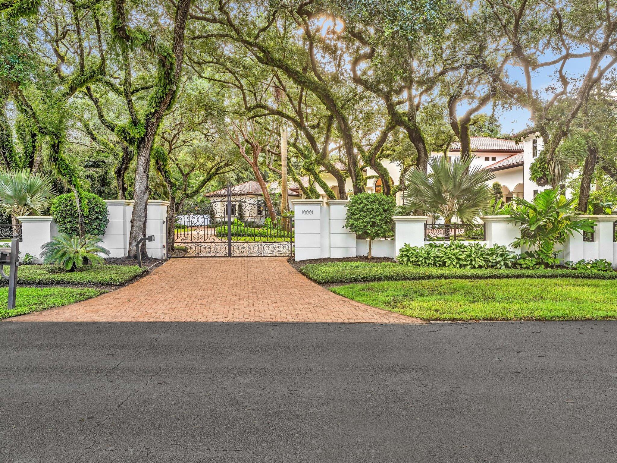SNAPPER CREEK LAKES - Residential