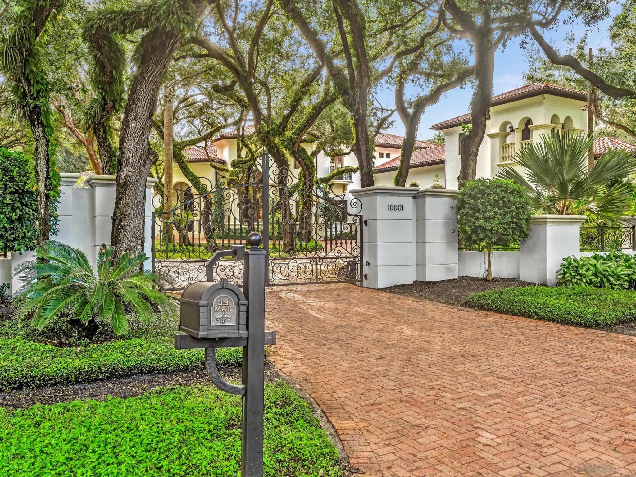 SNAPPER CREEK LAKES - Residential