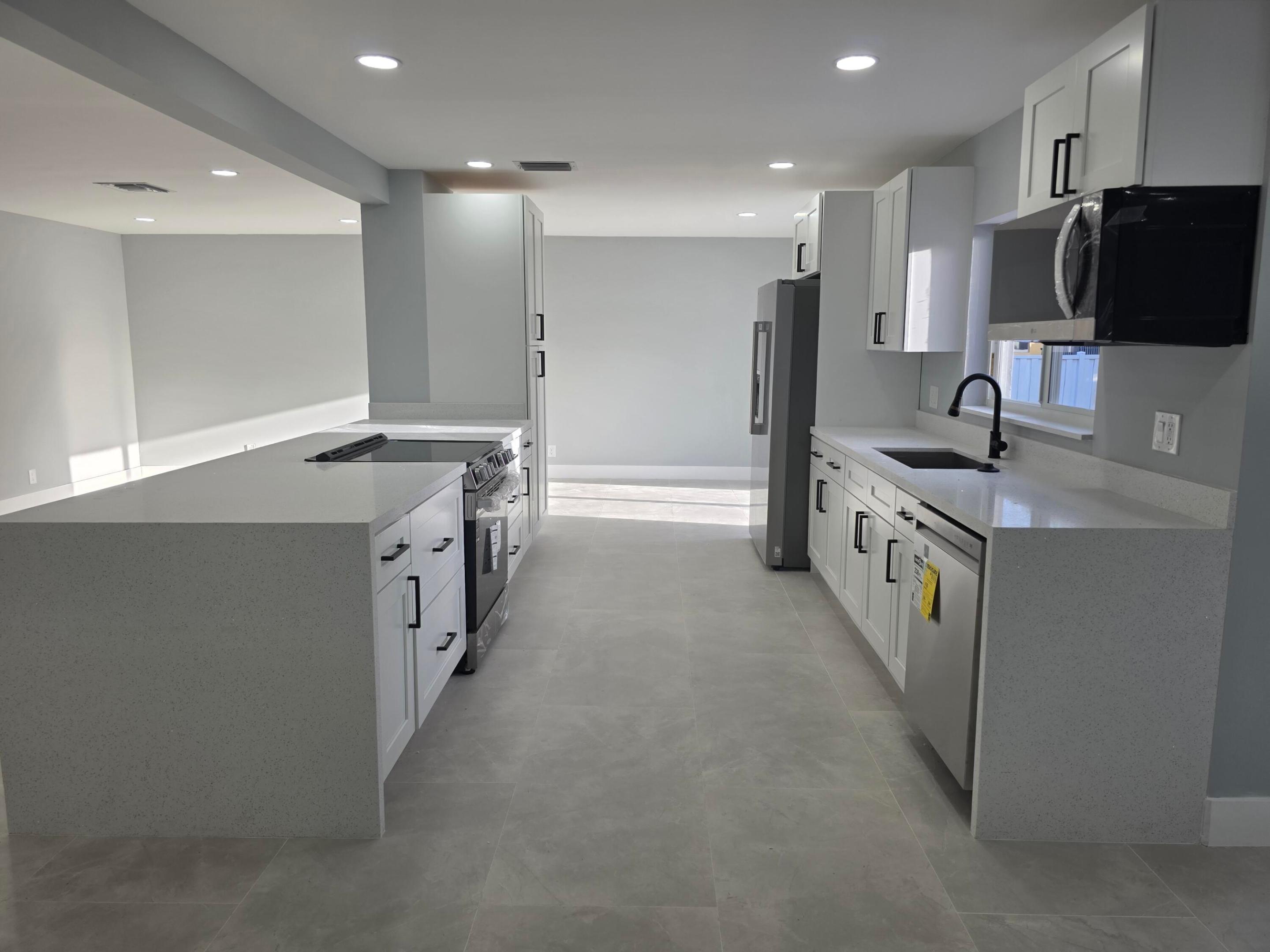 FOREST HILLS - Residential