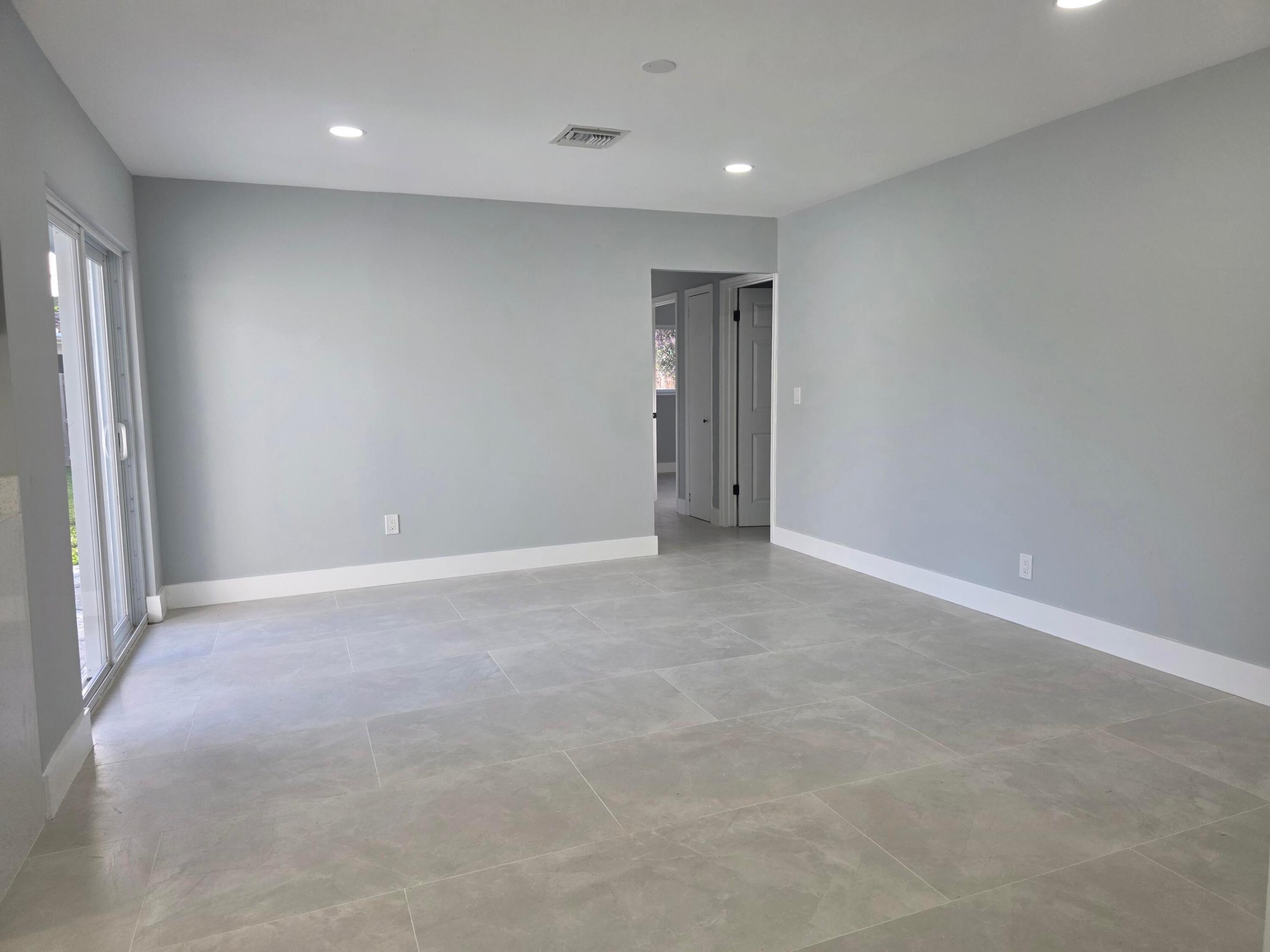 FOREST HILLS - Residential