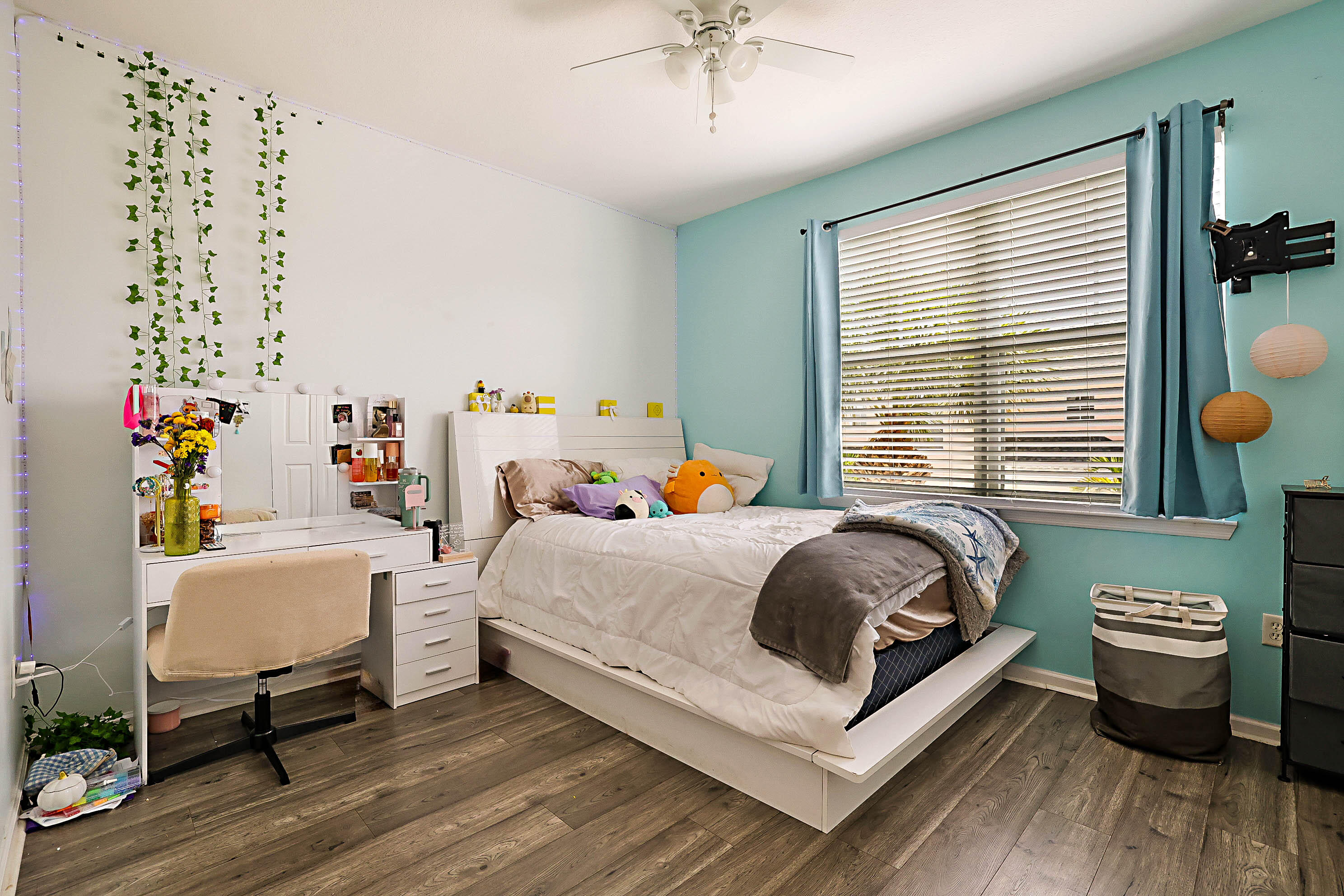 SOMERSET AT ABACOA CONDO - Residential