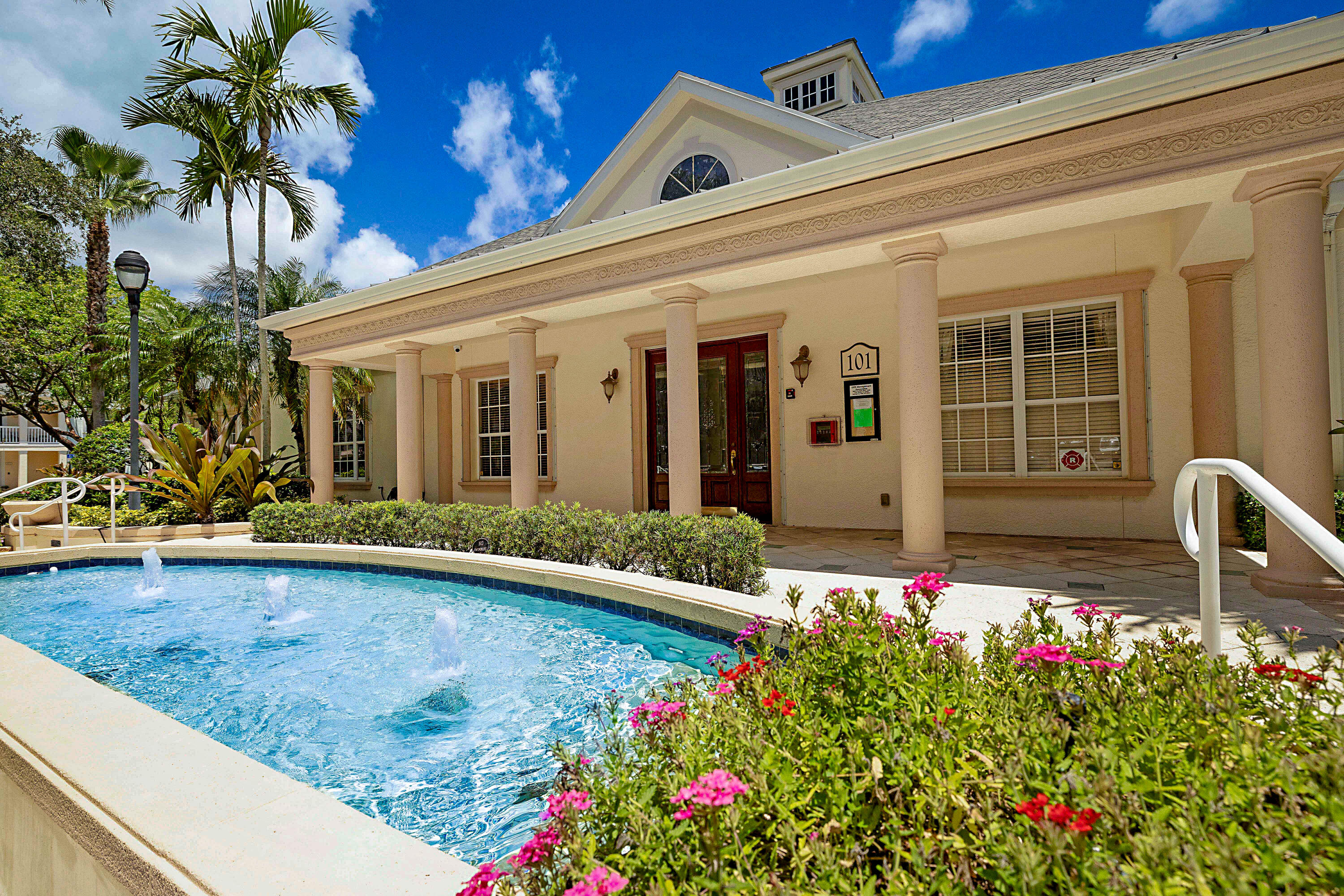SOMERSET AT ABACOA CONDO - Residential
