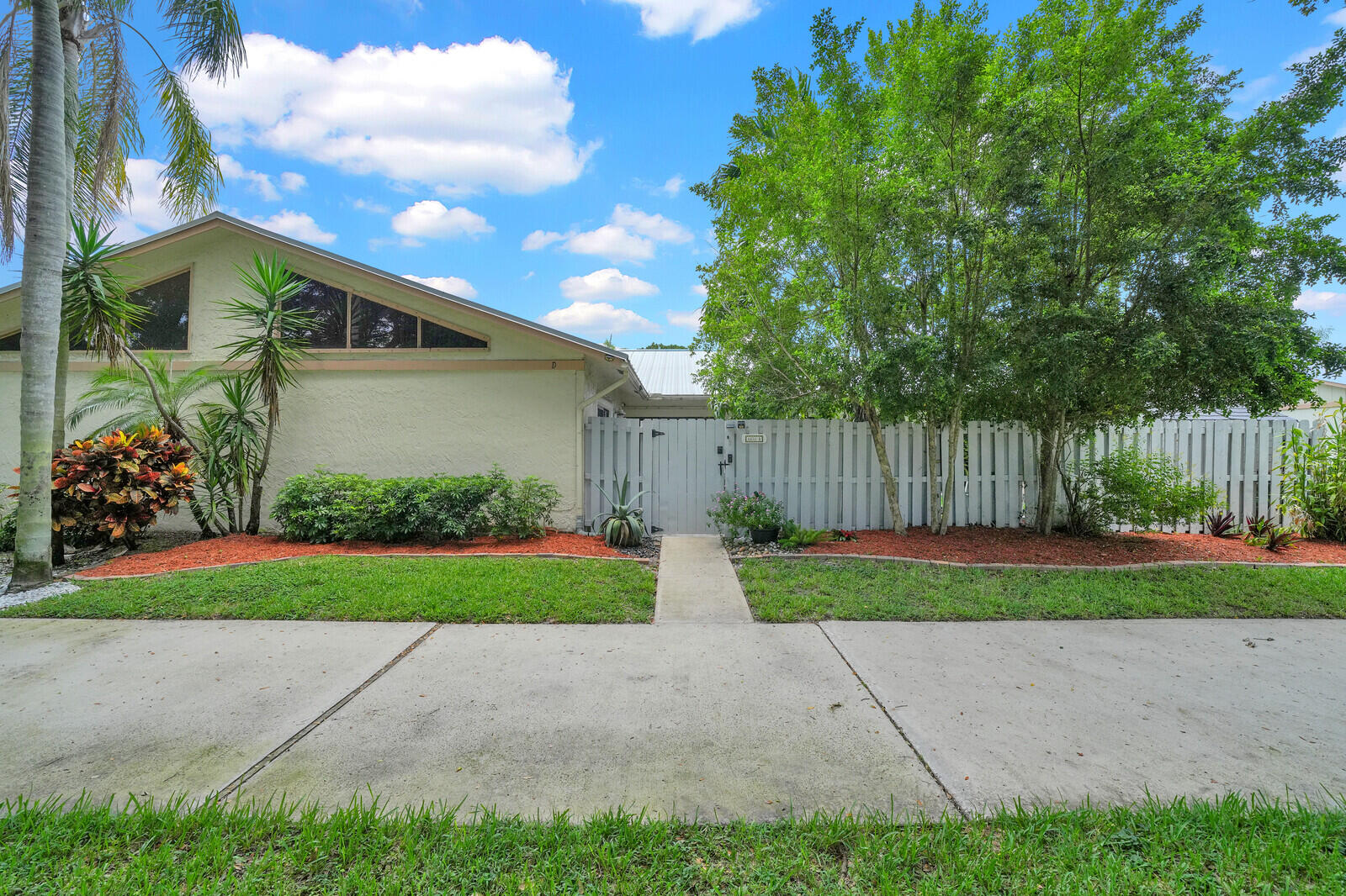 BARRWOOD - Residential