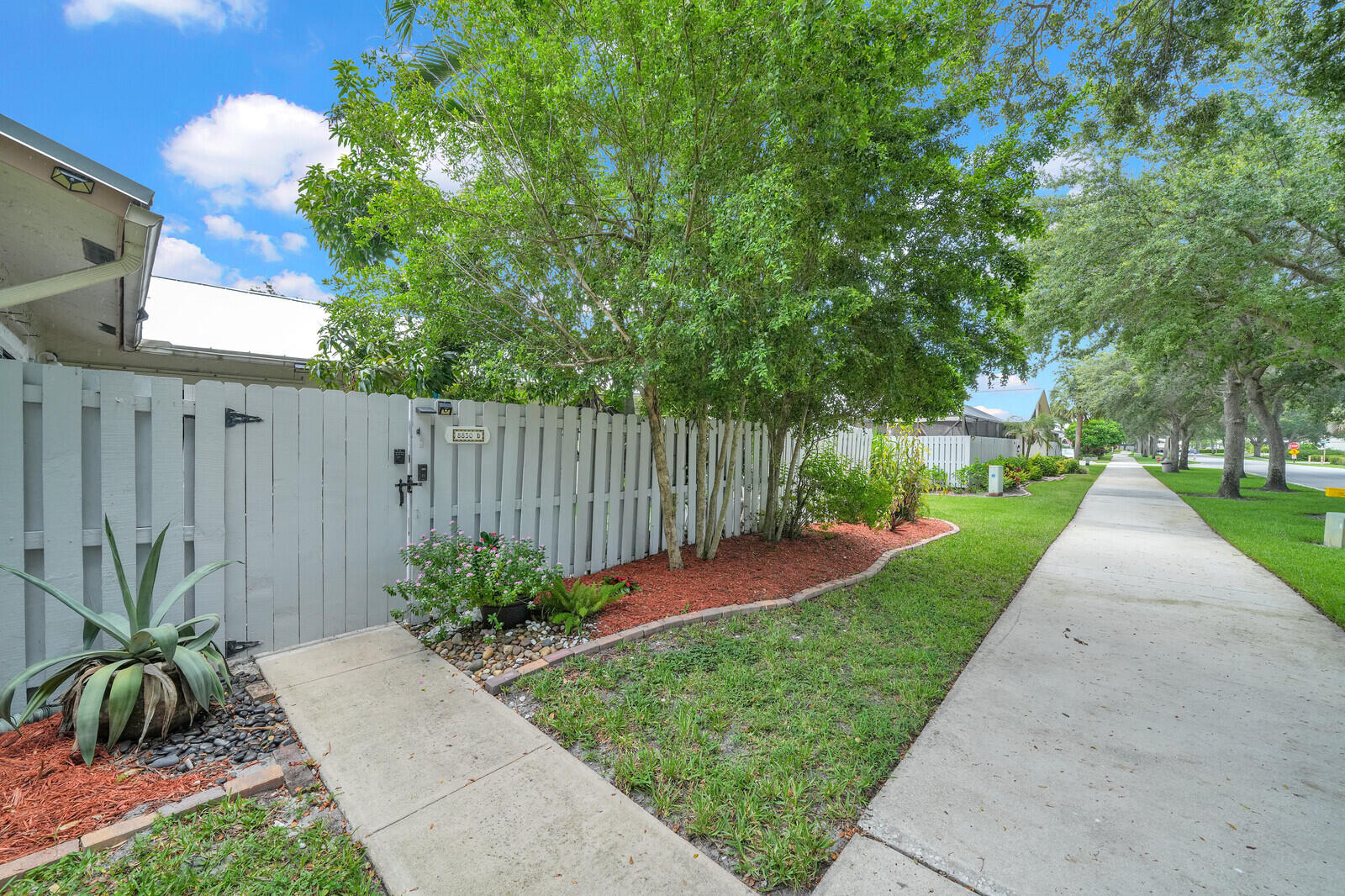 BARRWOOD - Residential