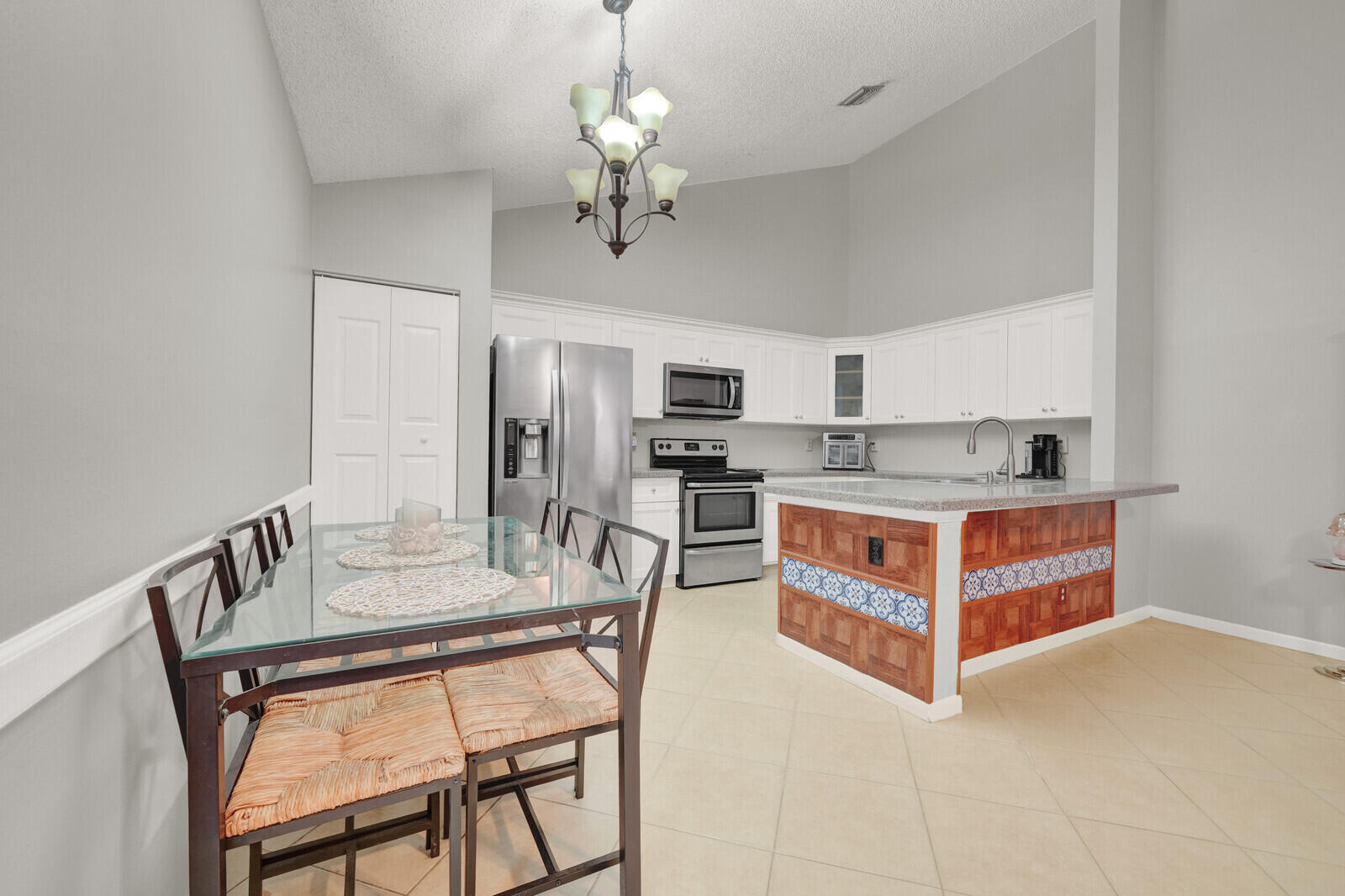 BARRWOOD - Residential