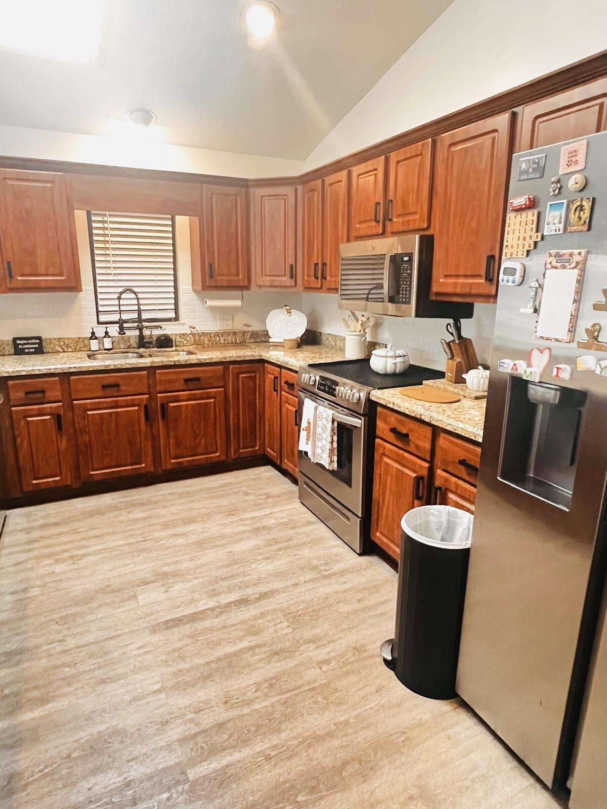 MID-RIVERS YACHT AND COUNTRY CLUB (AKA EVERGREEN C - Residential