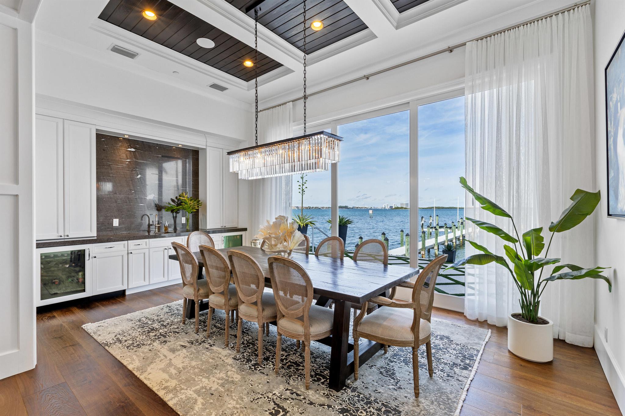 PINE POINT - Residential