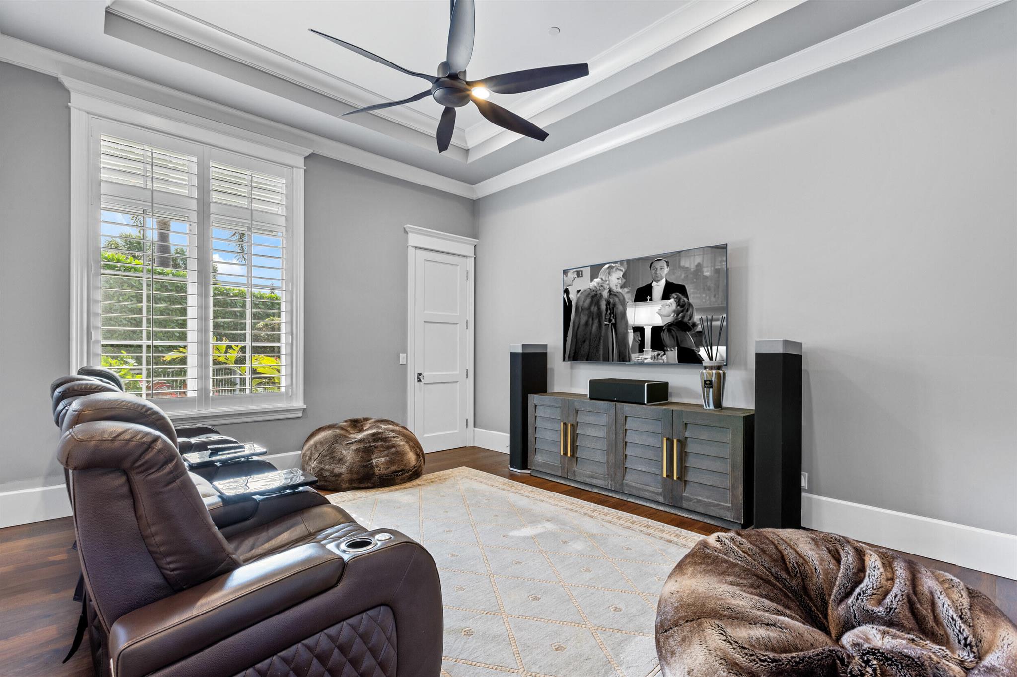 PINE POINT - Residential
