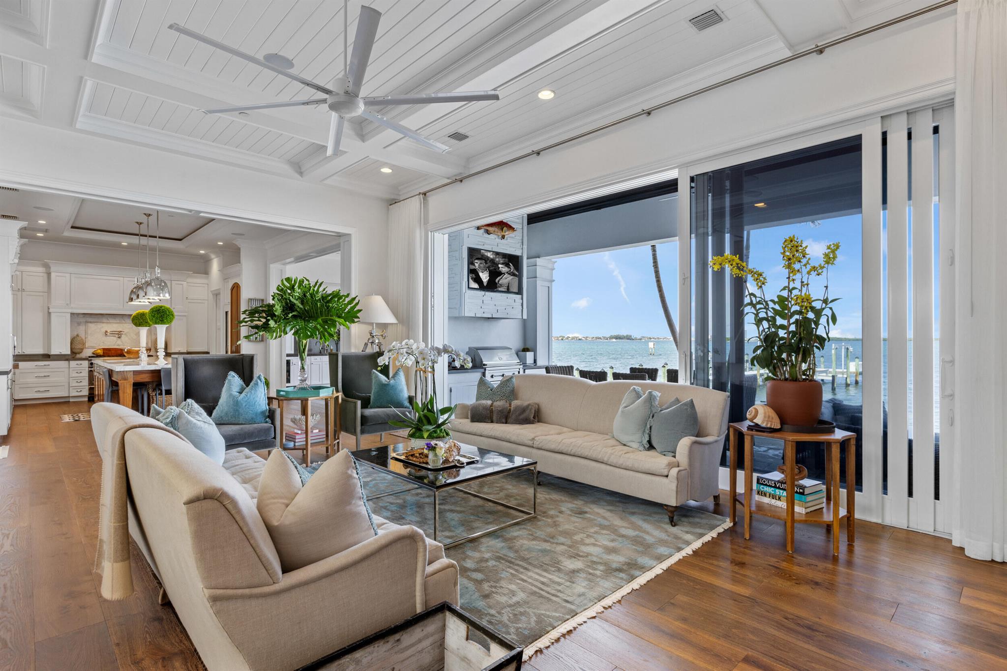 PINE POINT - Residential