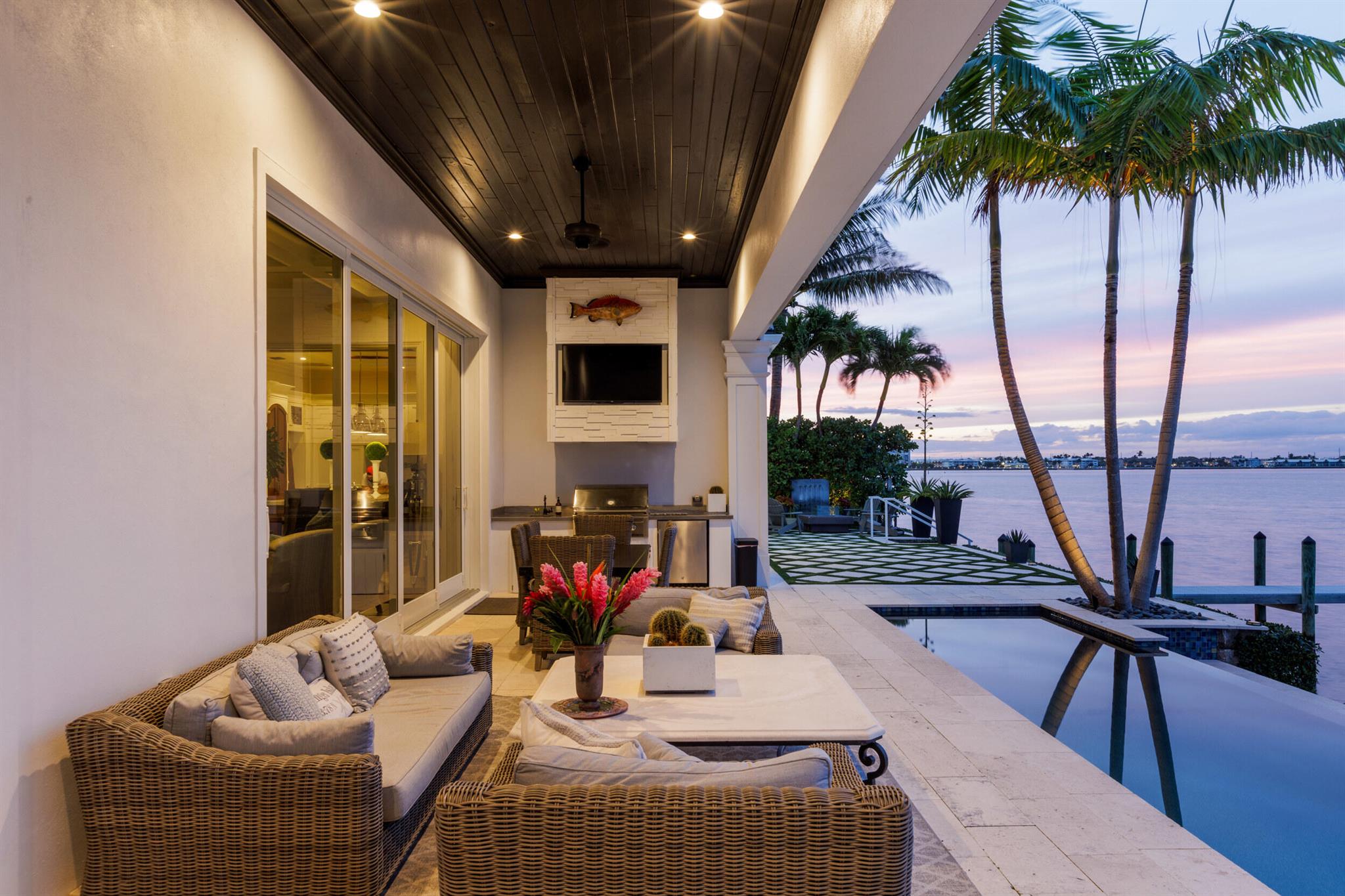 PINE POINT - Residential