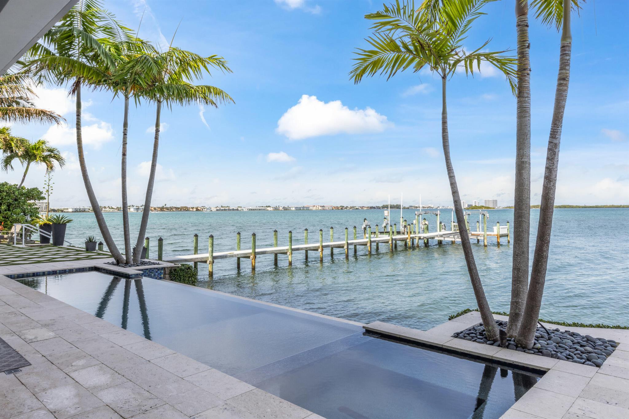 PINE POINT - Residential