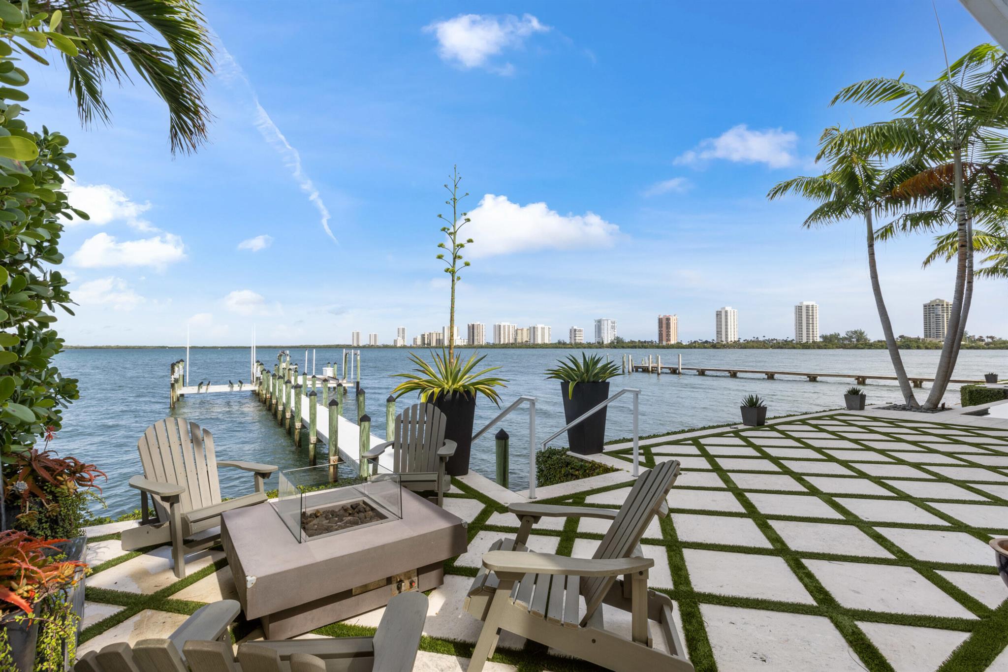 PINE POINT - Residential