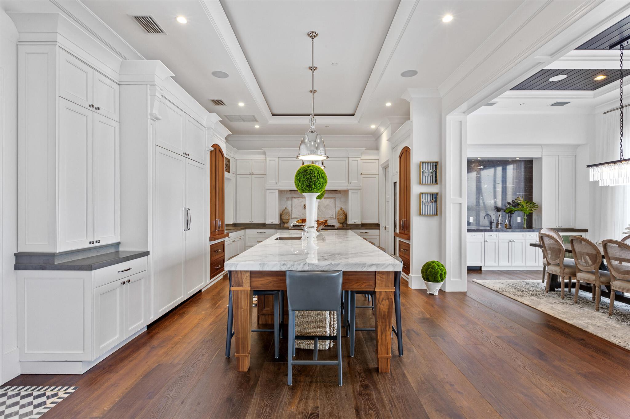 PINE POINT - Residential