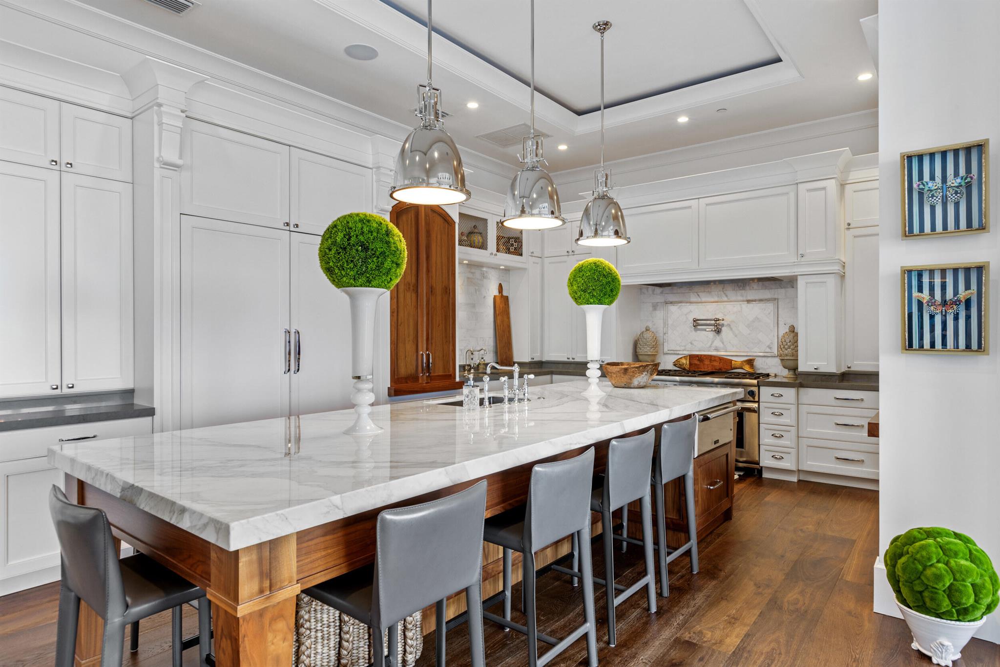 PINE POINT - Residential