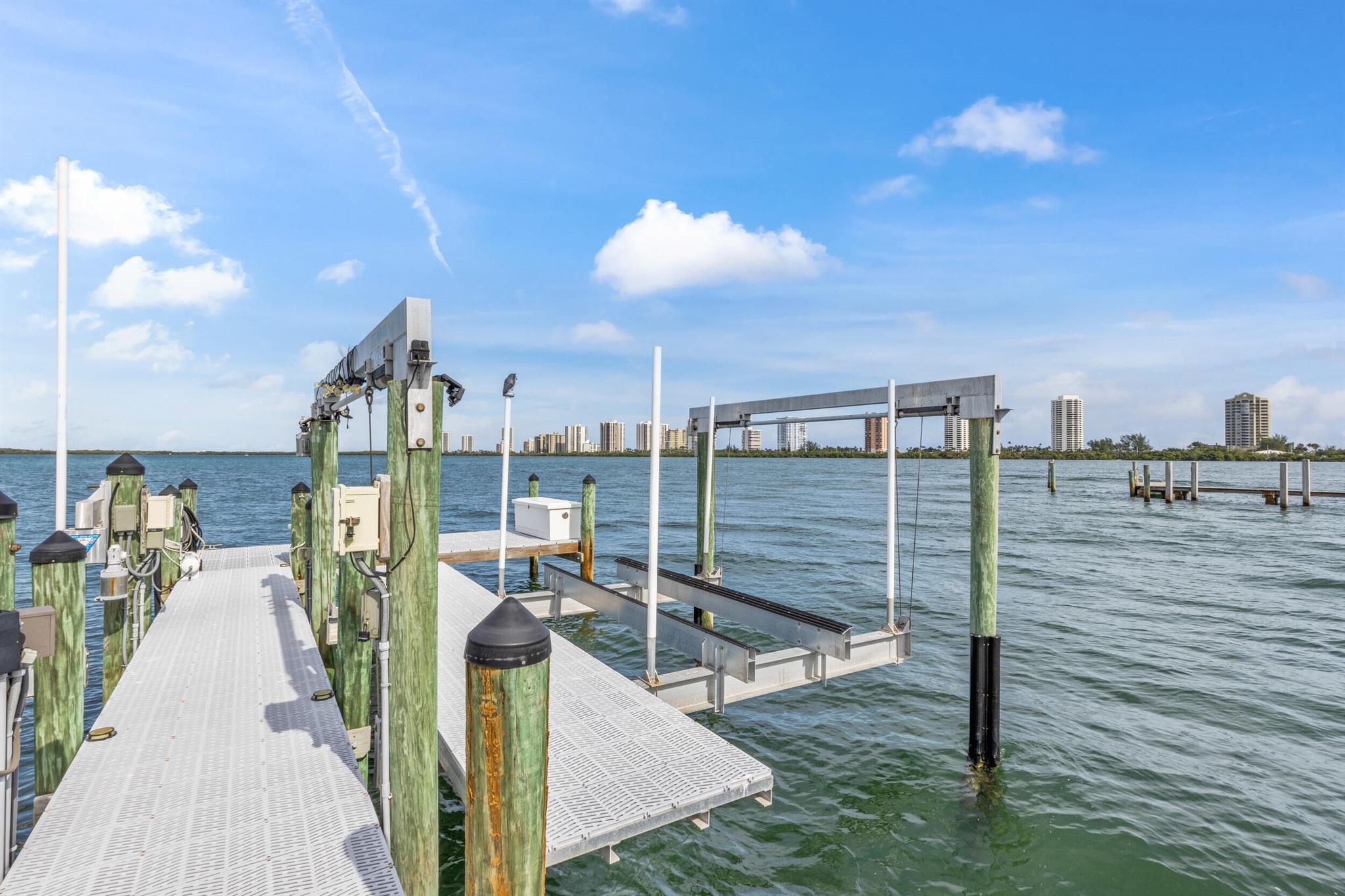 PINE POINT - Residential