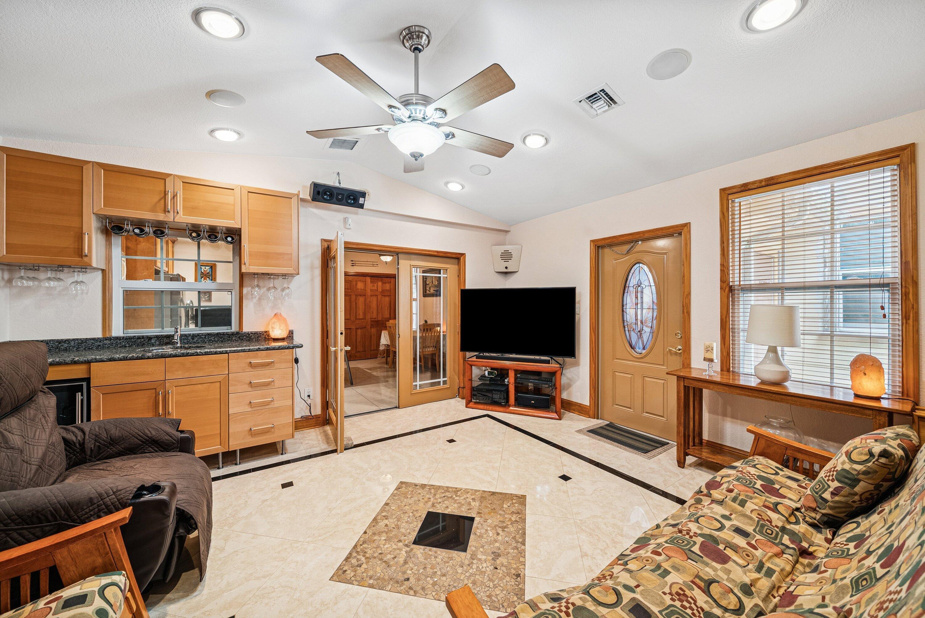 DELRAY SHORES FIRST ADD IN - Residential