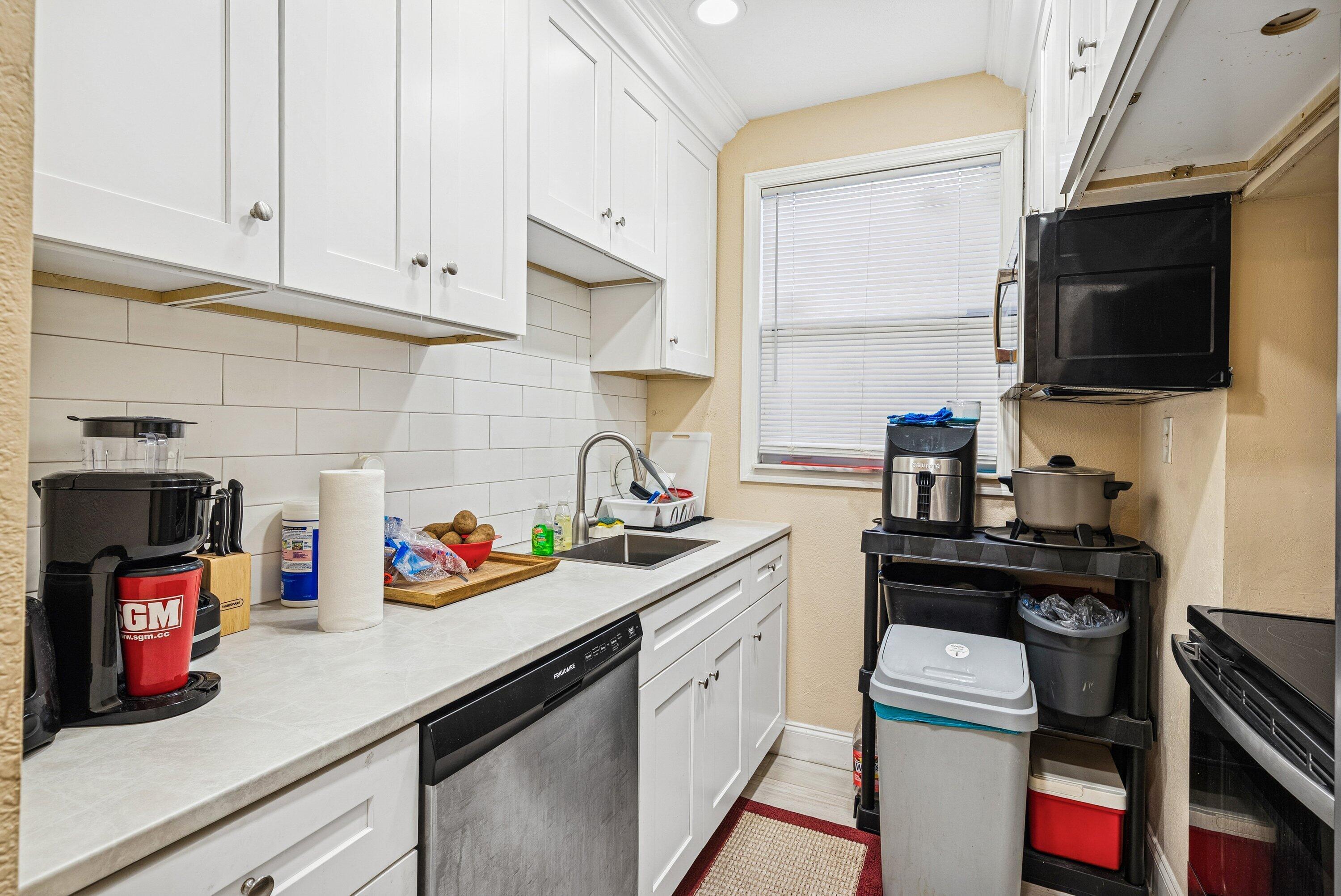 DELRAY SHORES FIRST ADD IN - Residential