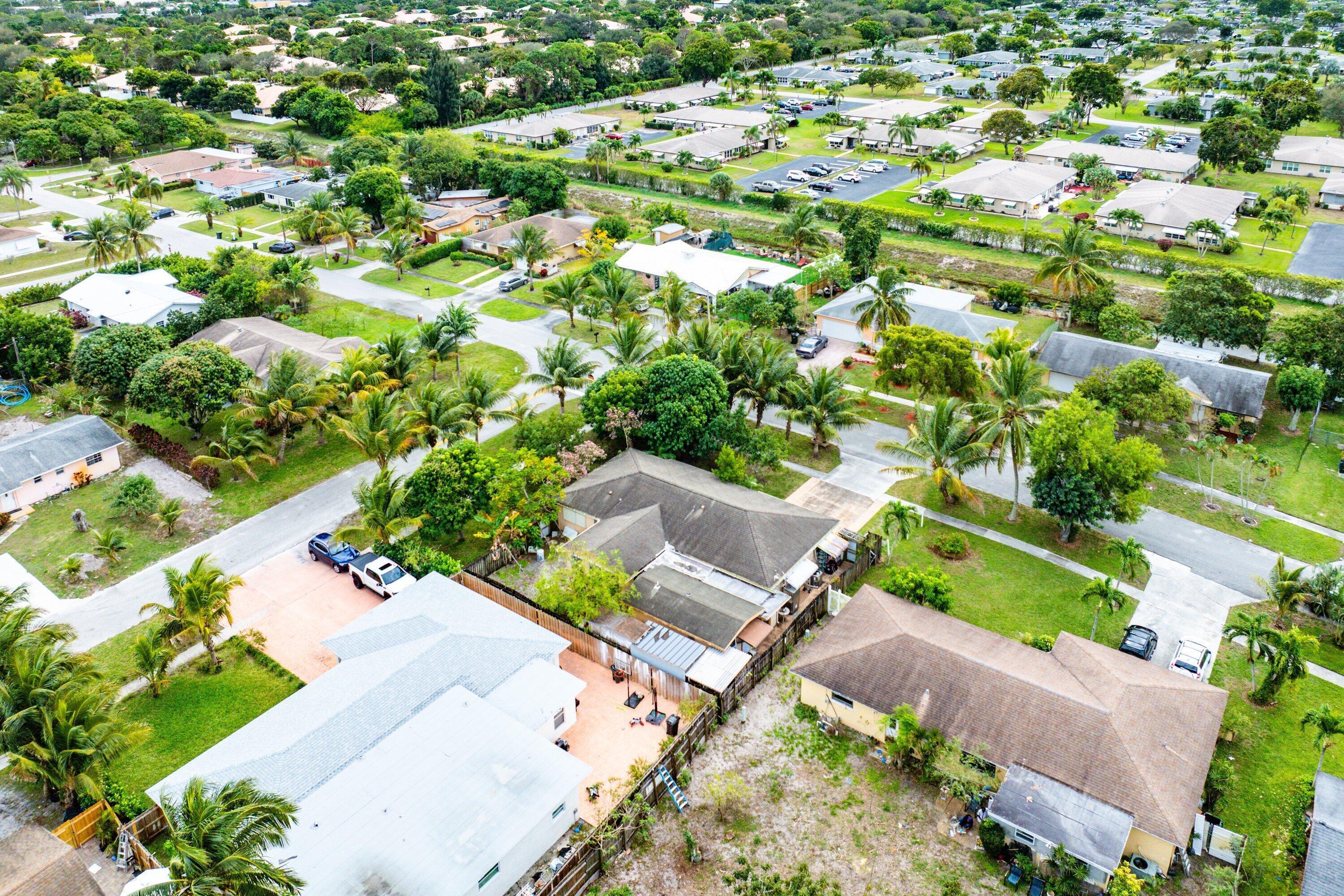 DELRAY SHORES FIRST ADD IN - Residential