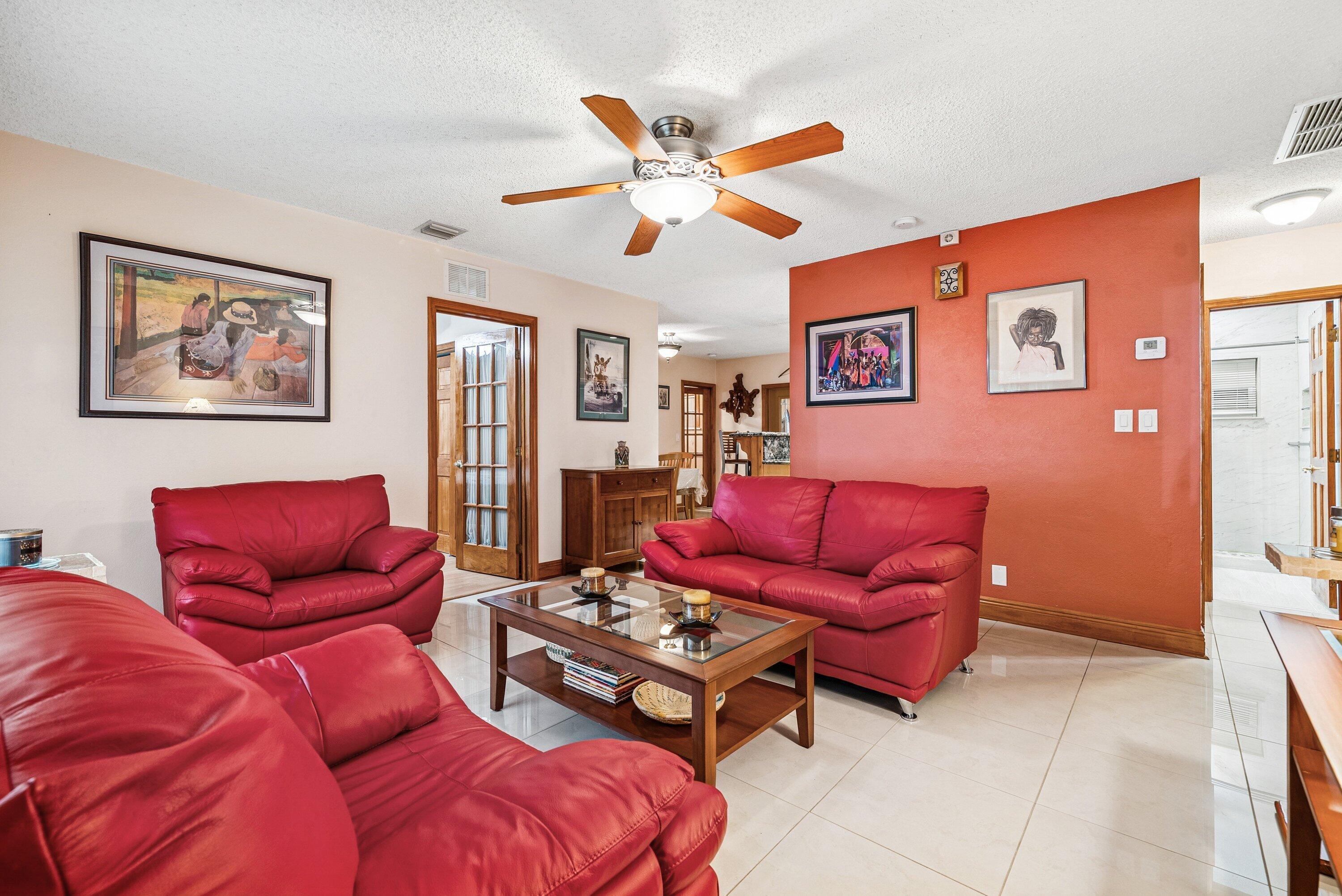 DELRAY SHORES FIRST ADD IN - Residential