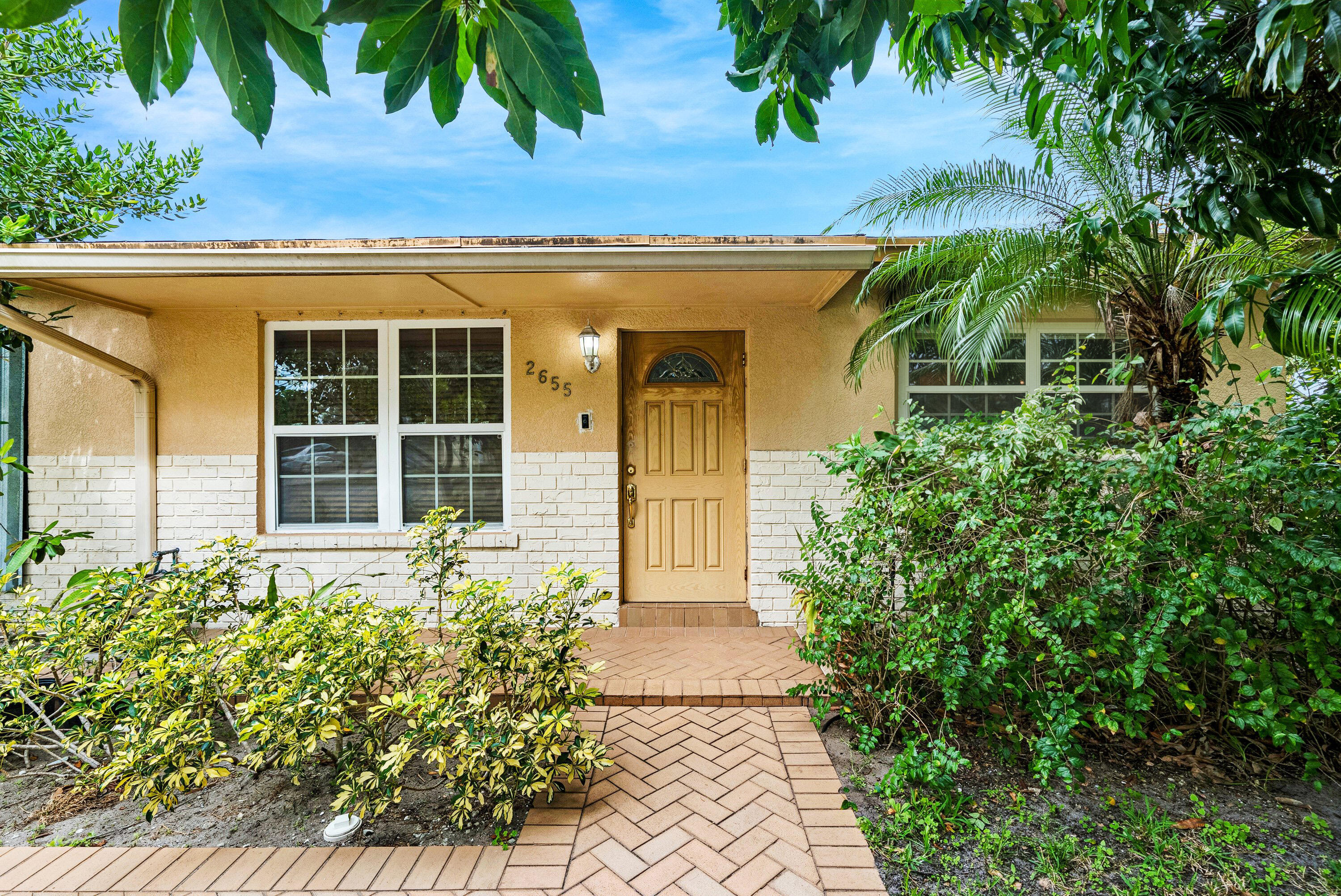 DELRAY SHORES FIRST ADD IN - Residential