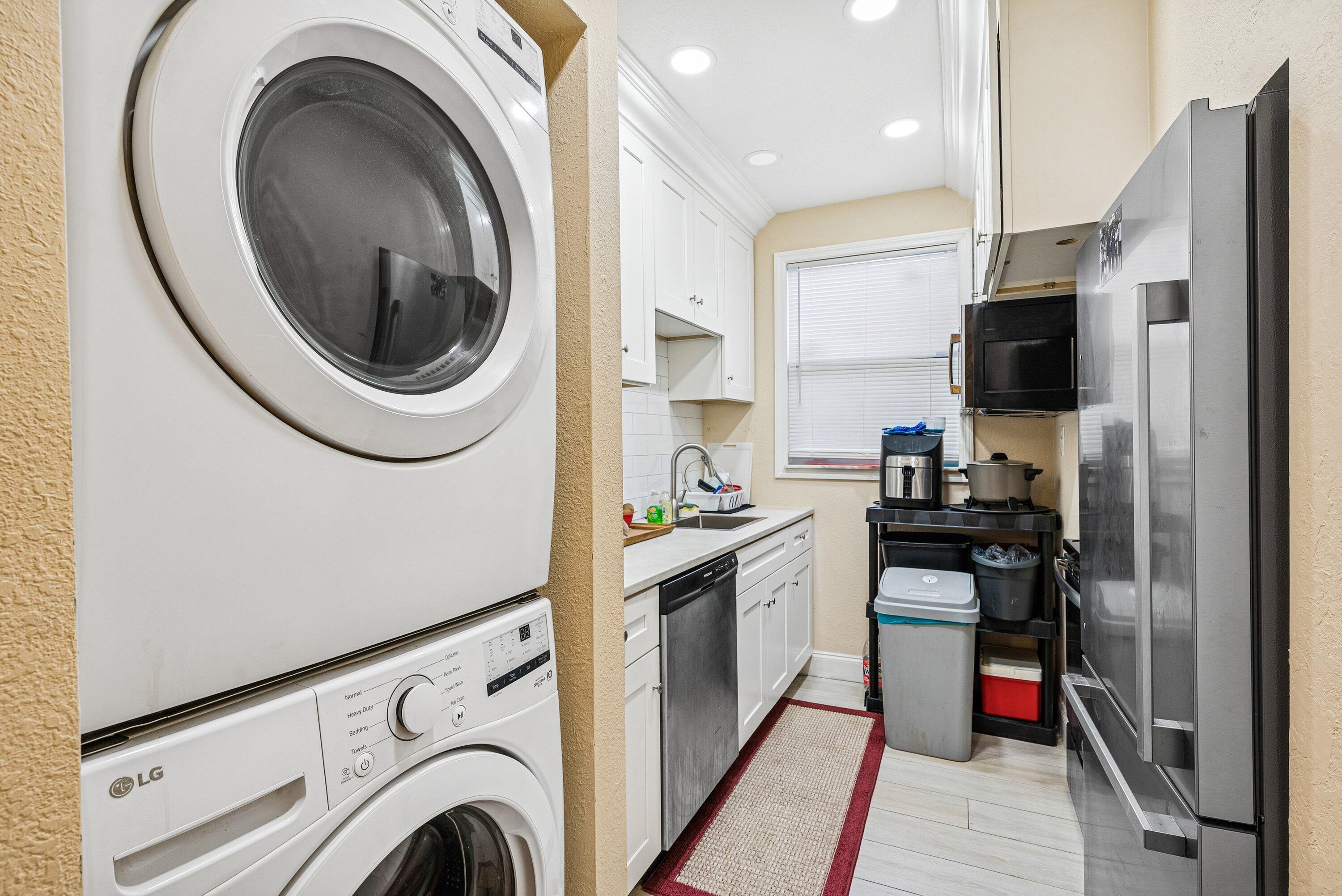DELRAY SHORES FIRST ADD IN - Residential