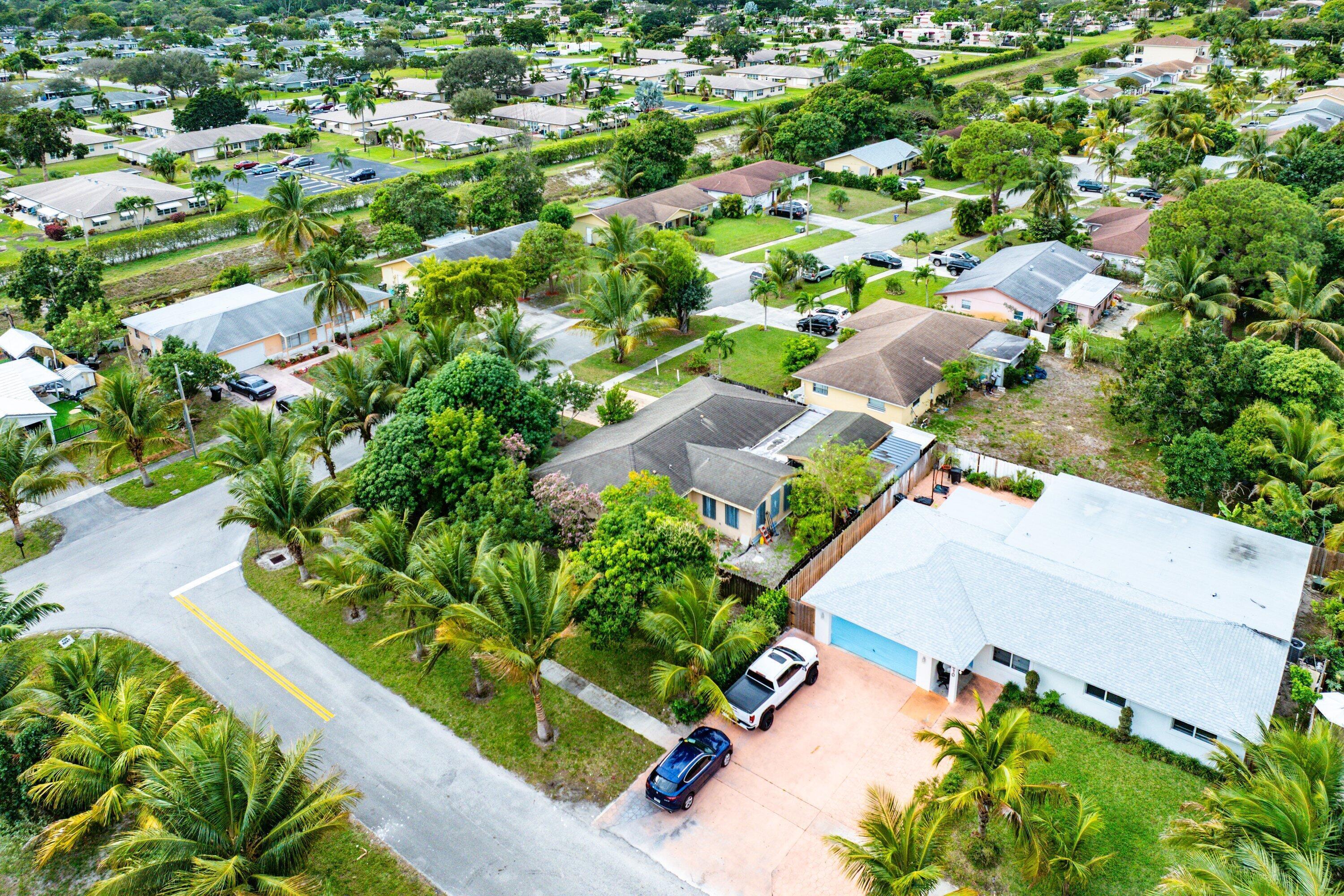 DELRAY SHORES FIRST ADD IN - Residential