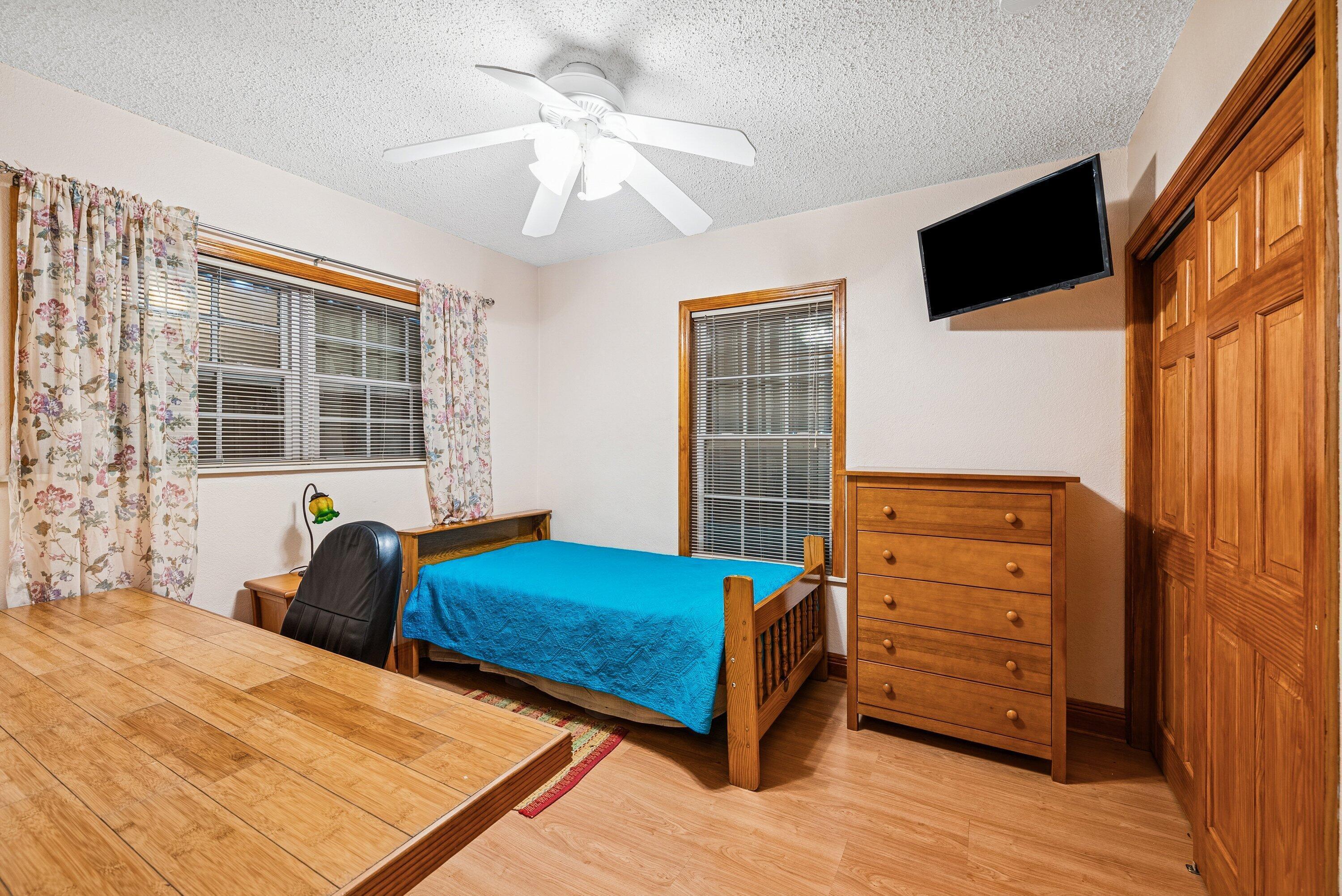DELRAY SHORES FIRST ADD IN - Residential