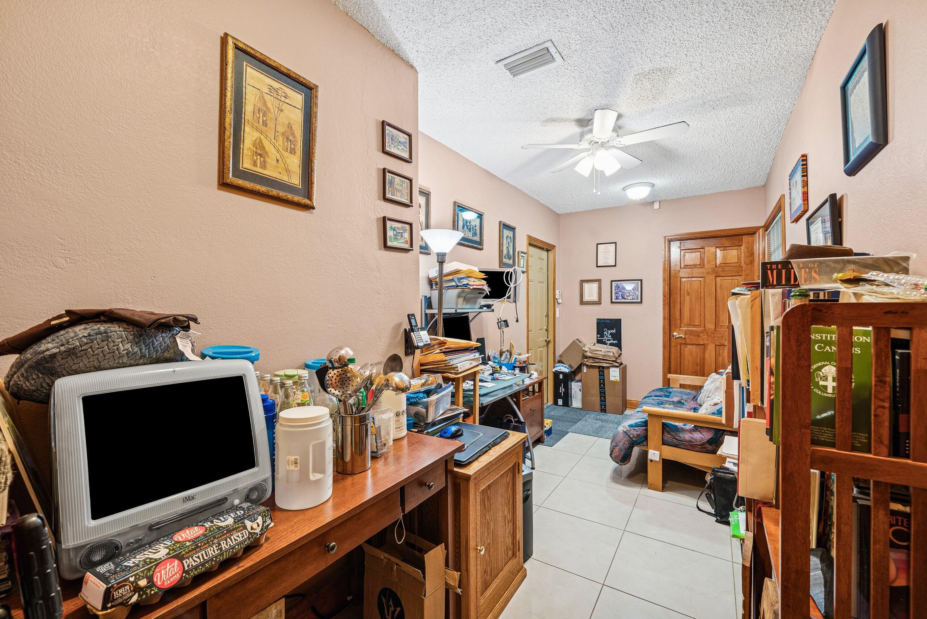 DELRAY SHORES FIRST ADD IN - Residential