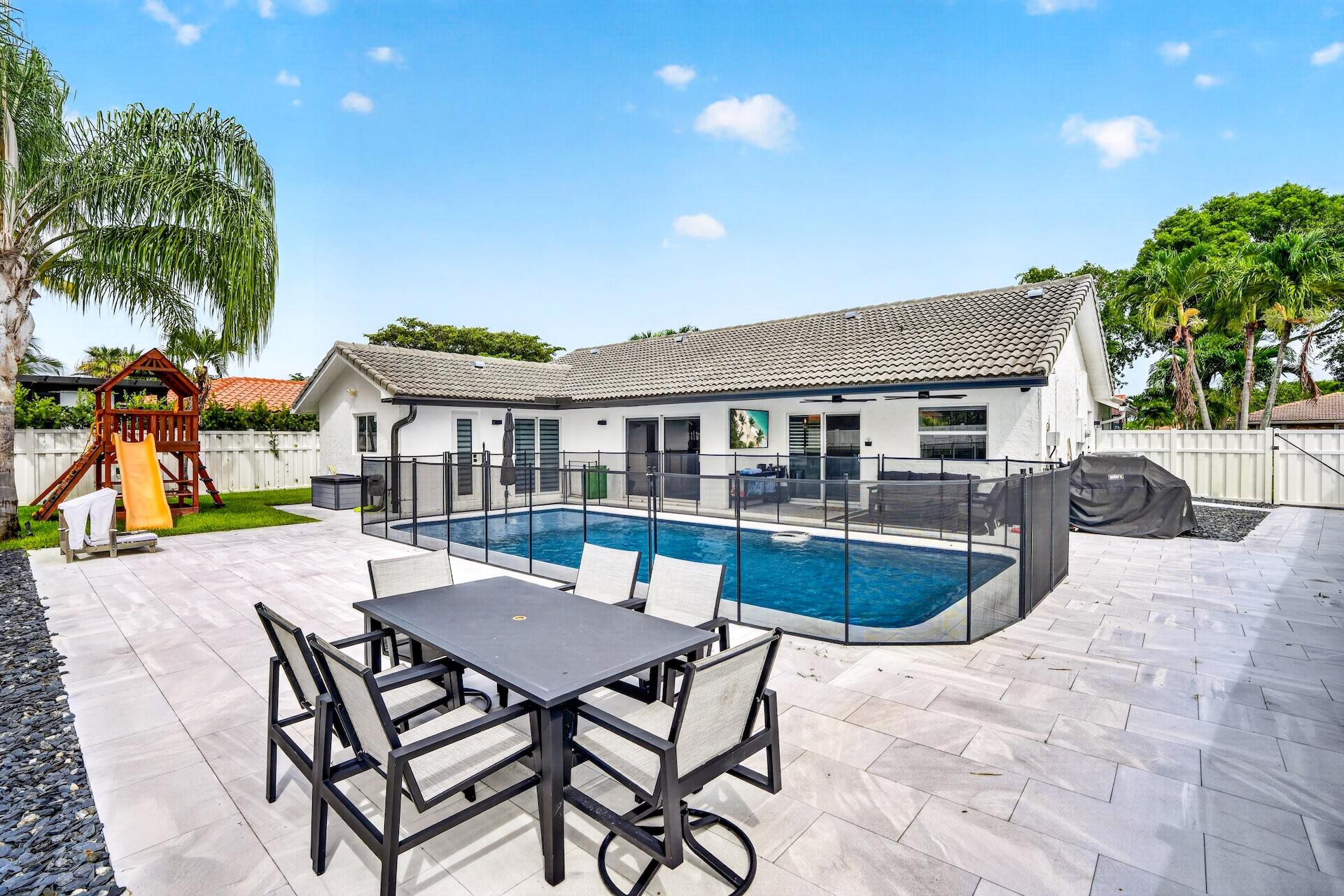 CYPRESS RUN - Residential