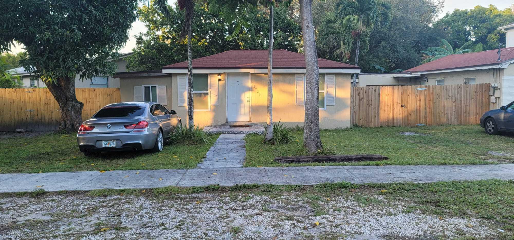 HOLLYWOOD BEACH GARDENS - Residential Income