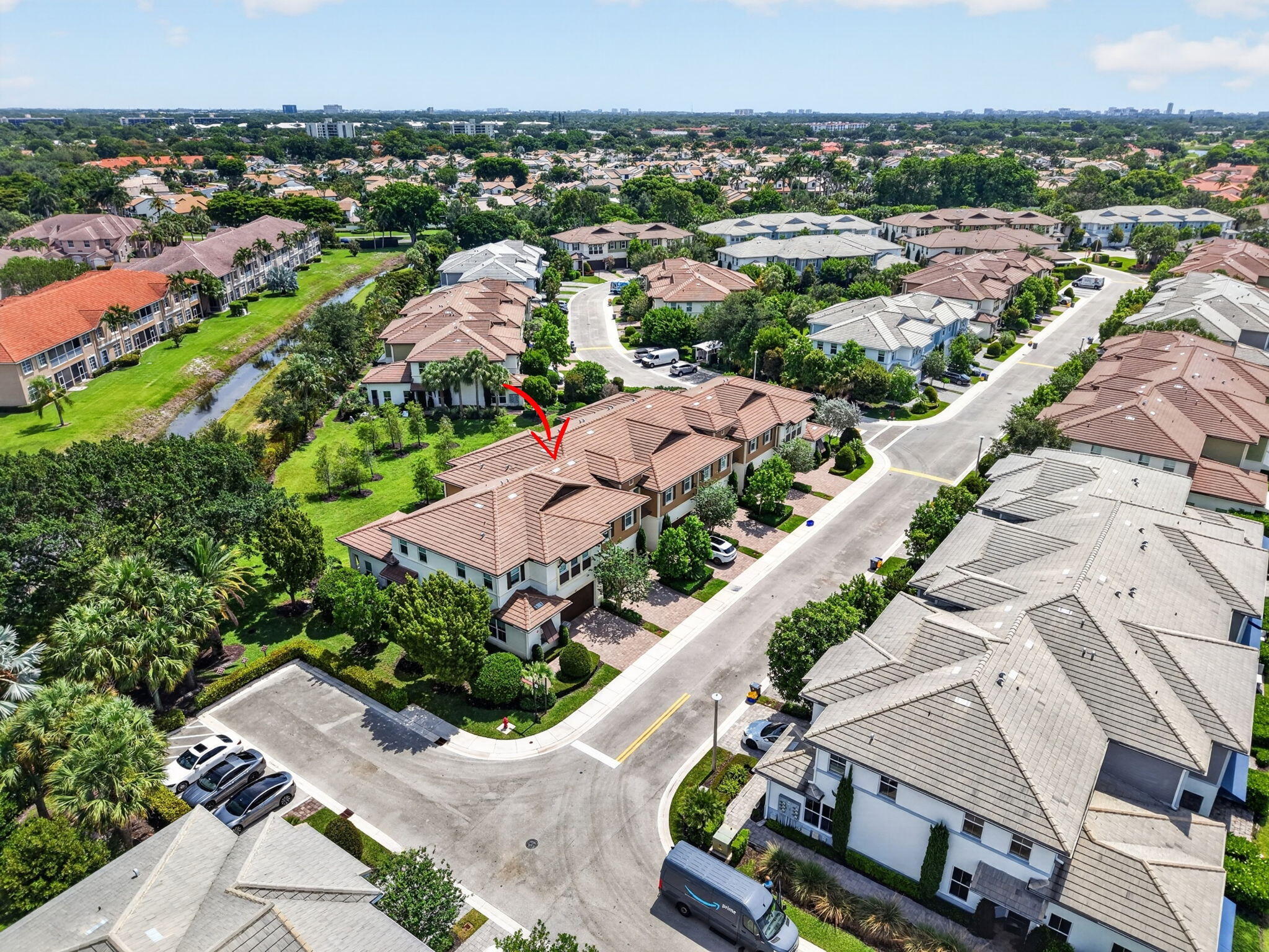 POINTE 100 CONDO - Residential