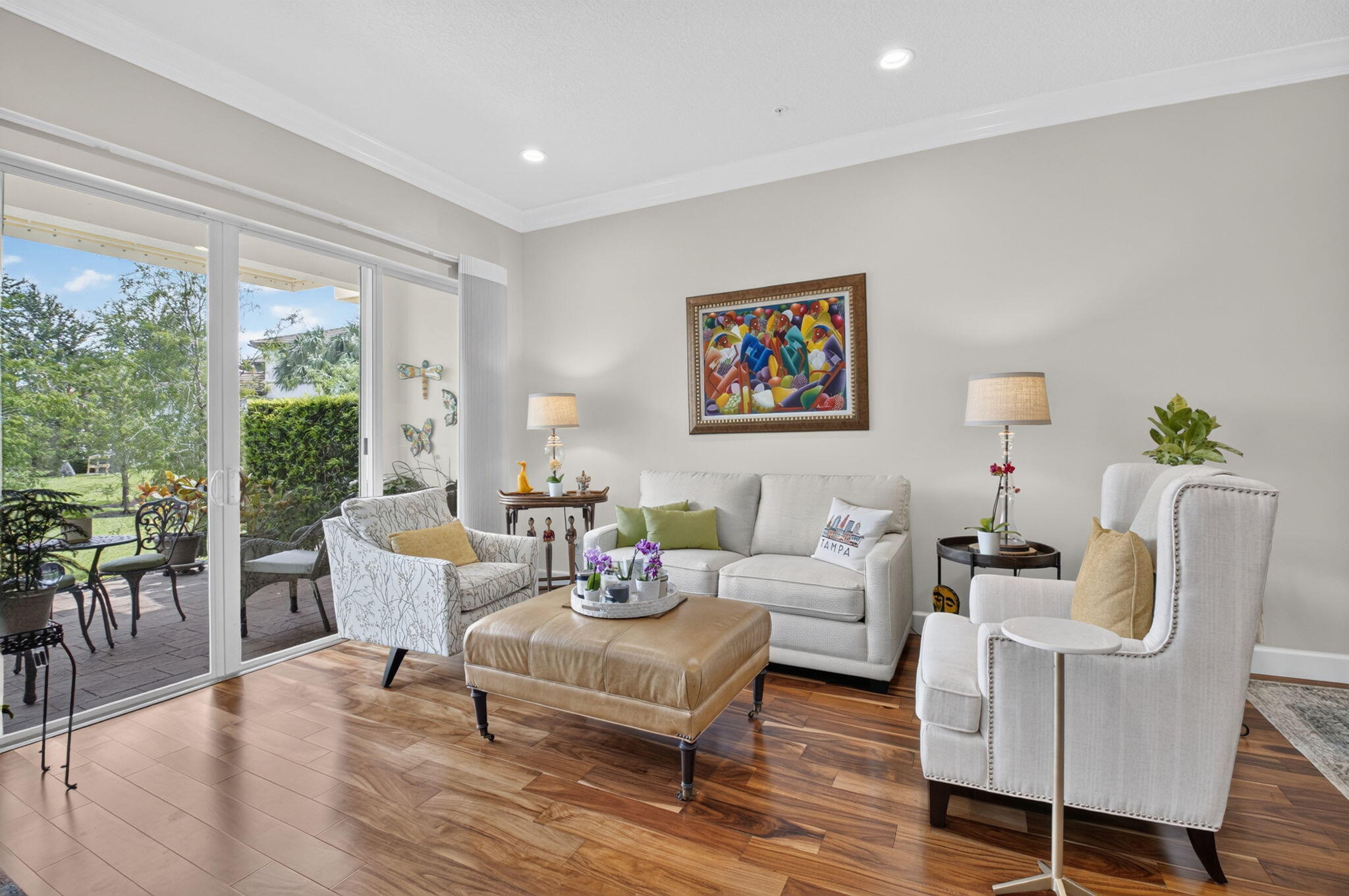 POINTE 100 CONDO - Residential