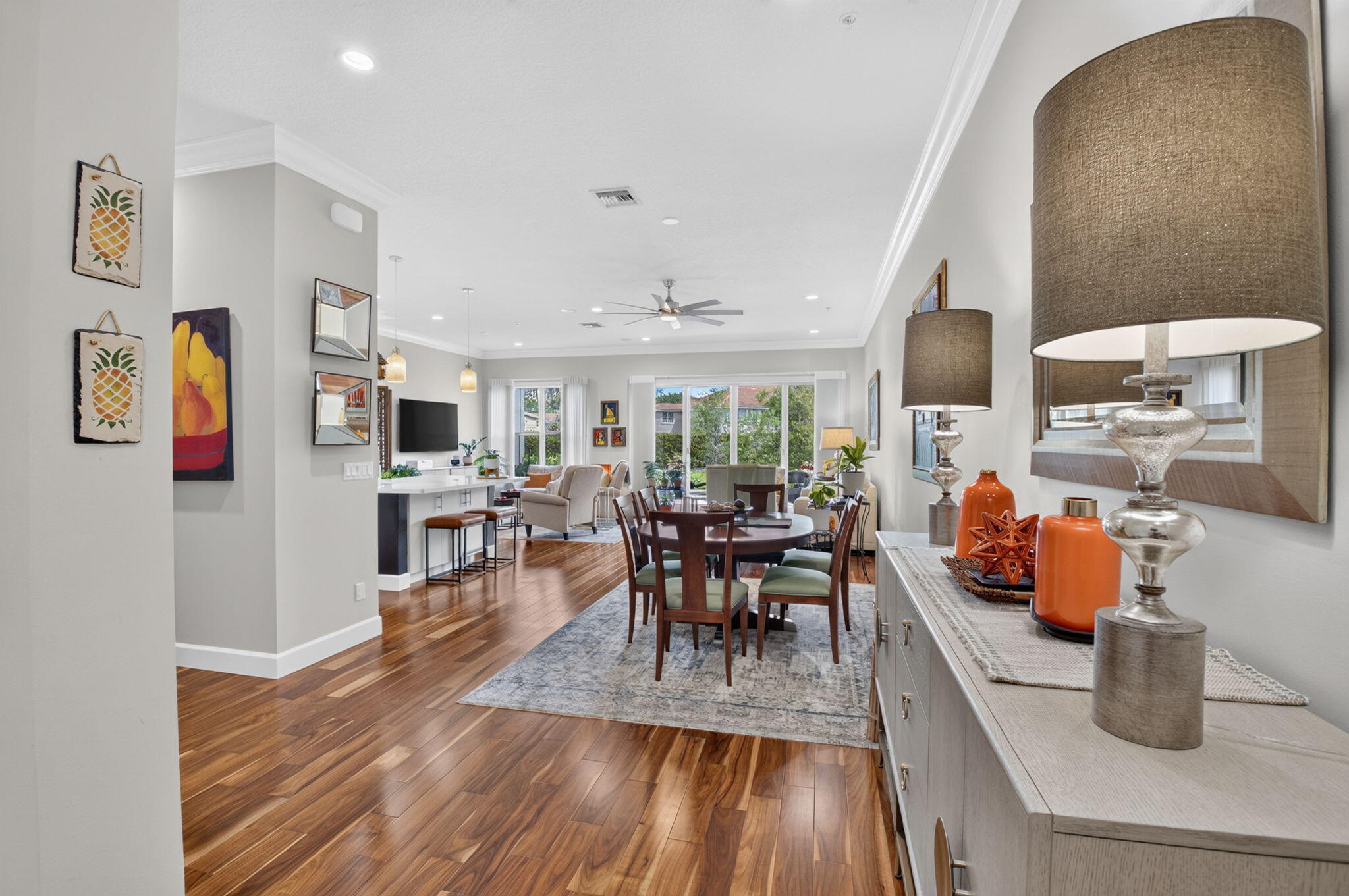 POINTE 100 CONDO - Residential
