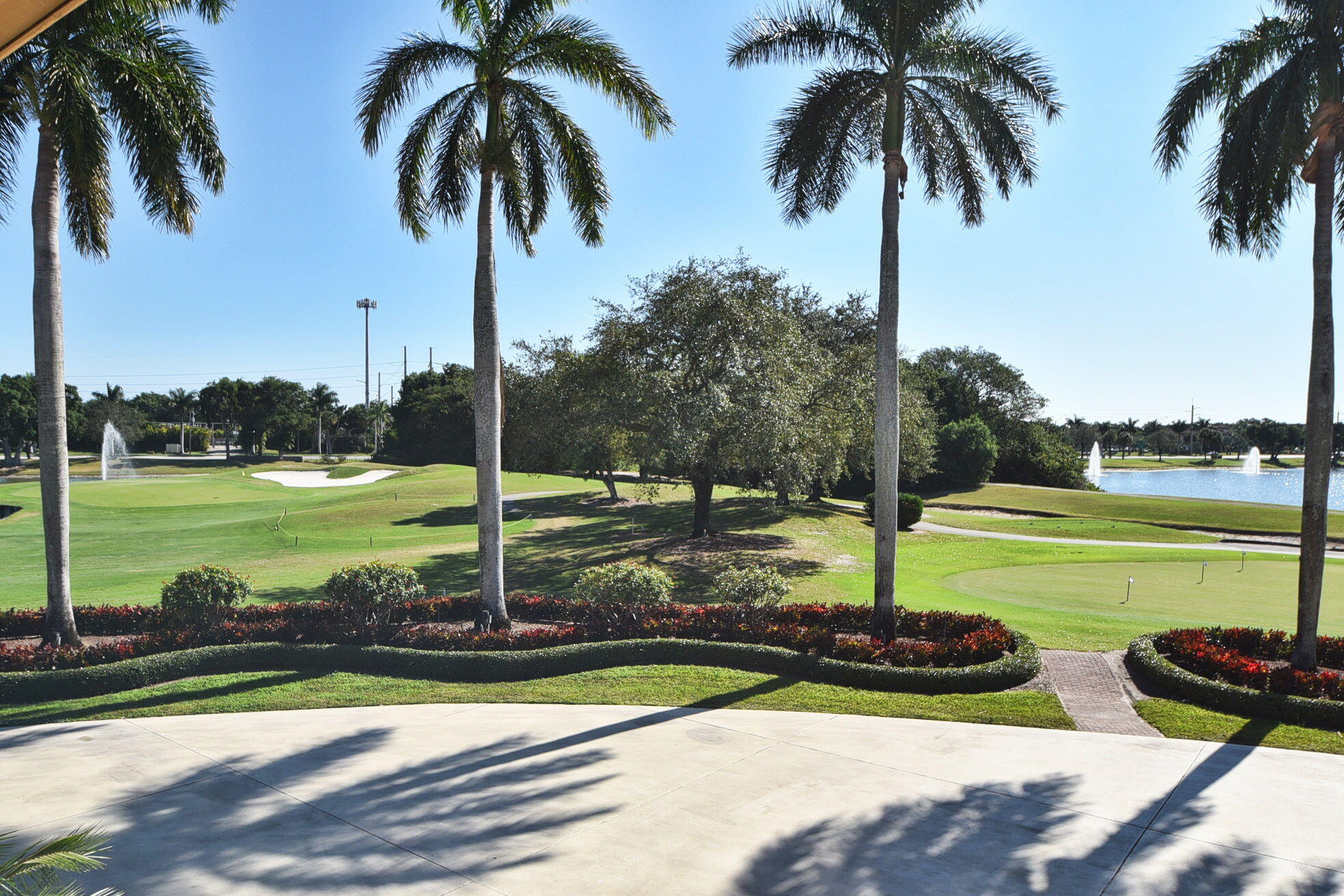 POINTE 100 CONDO - Residential
