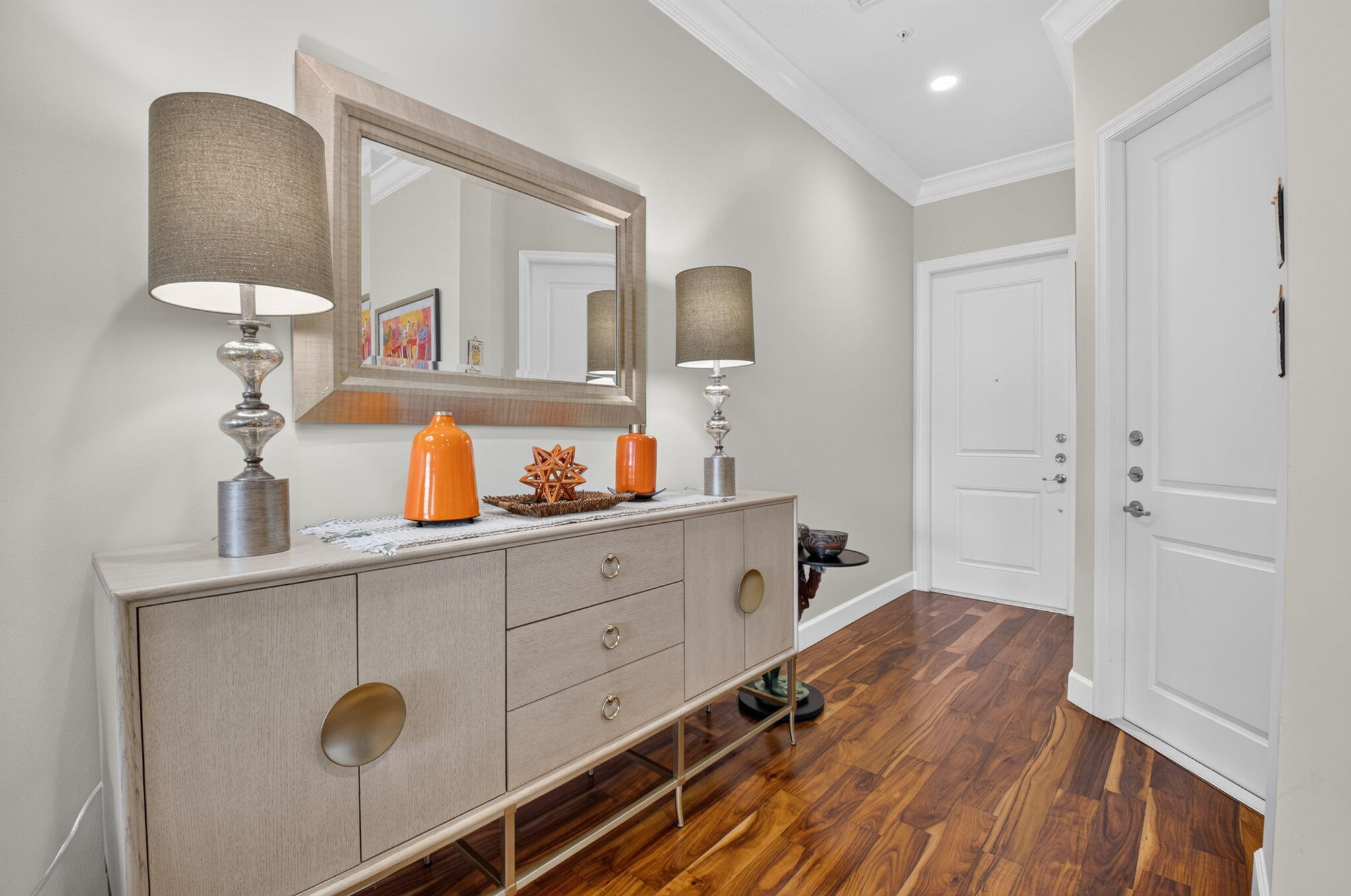 POINTE 100 CONDO - Residential