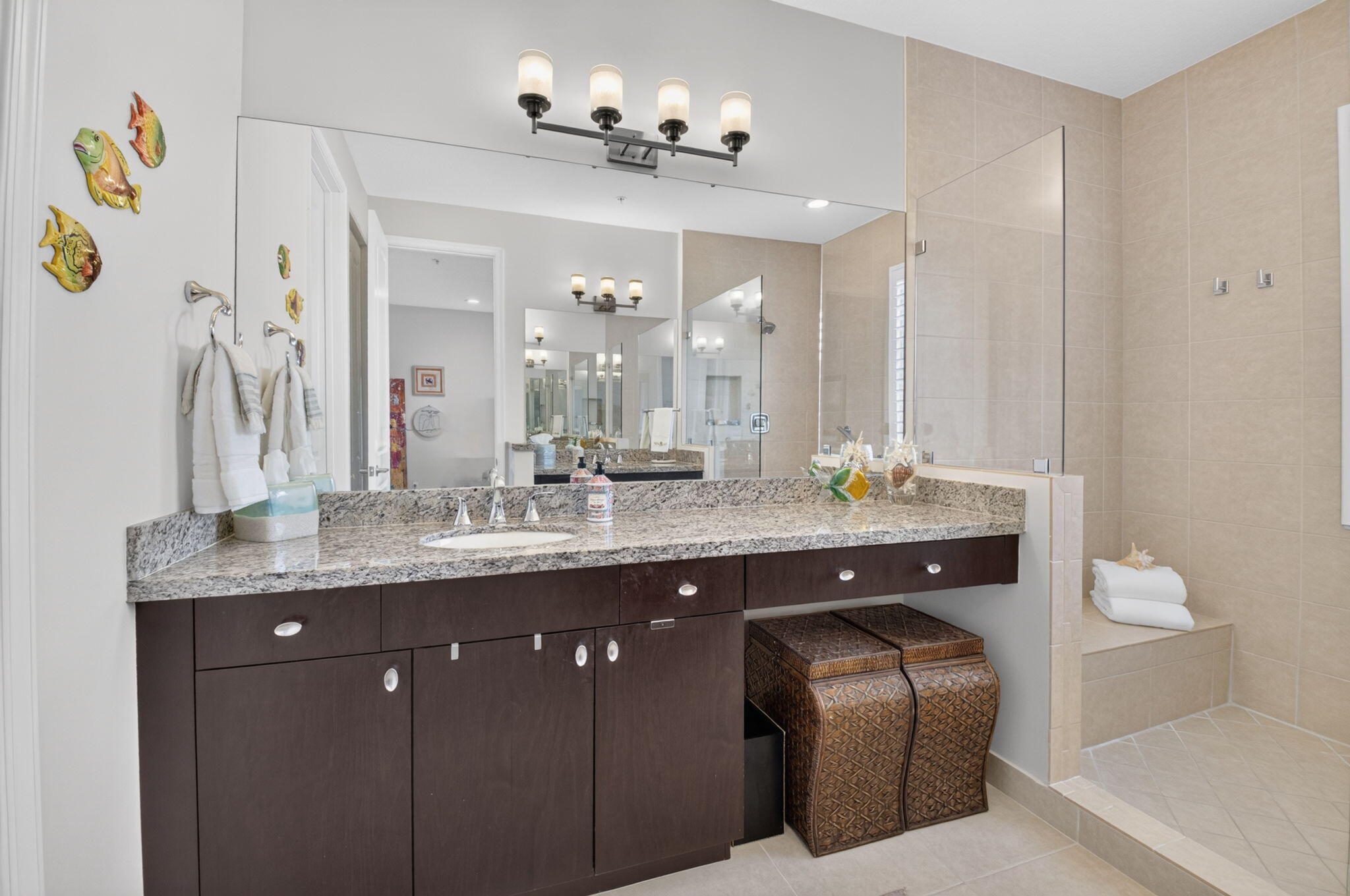 POINTE 100 CONDO - Residential