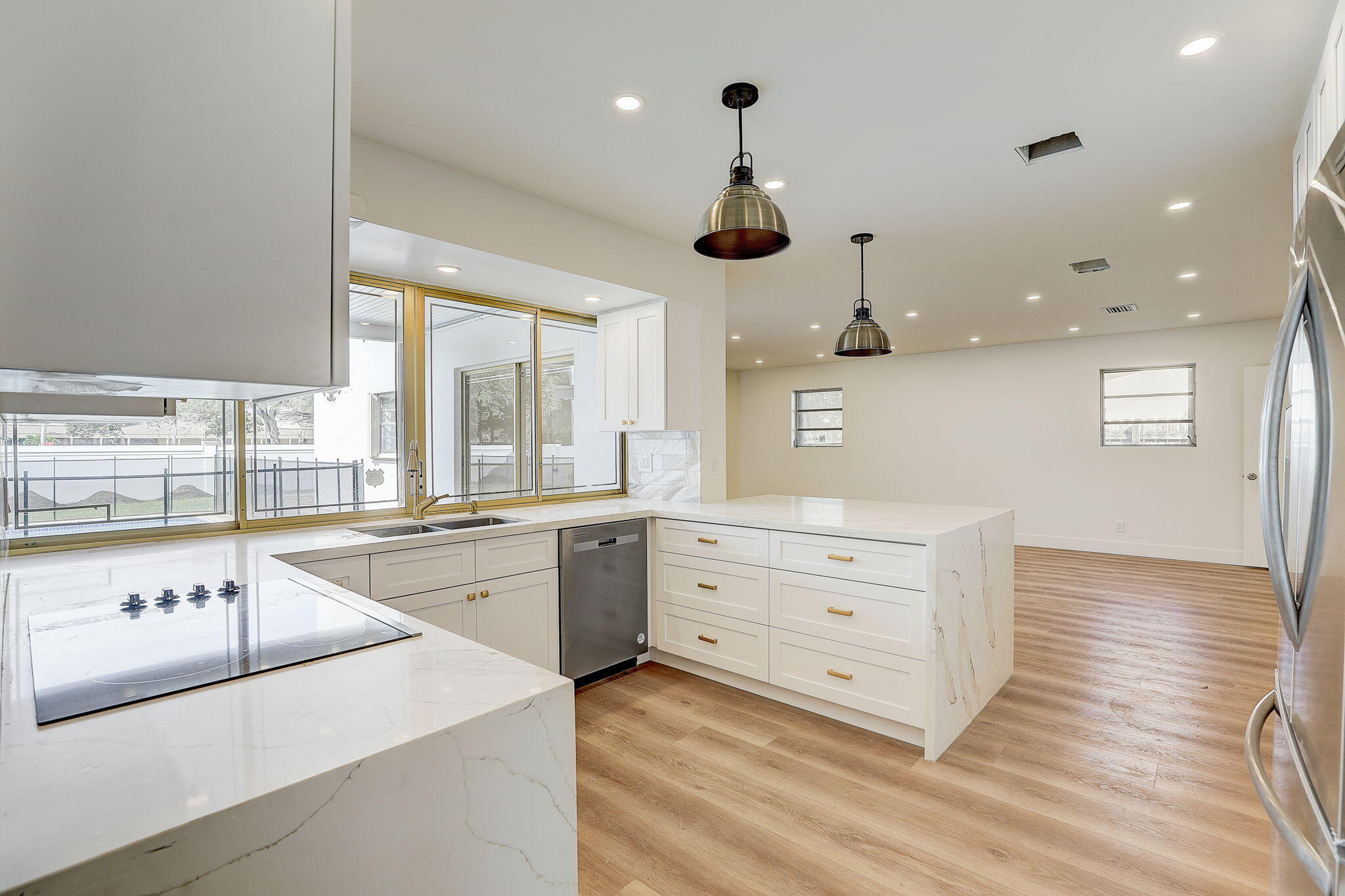 HOLLYWOOD HILLS NORTH SEC ONE - Residential