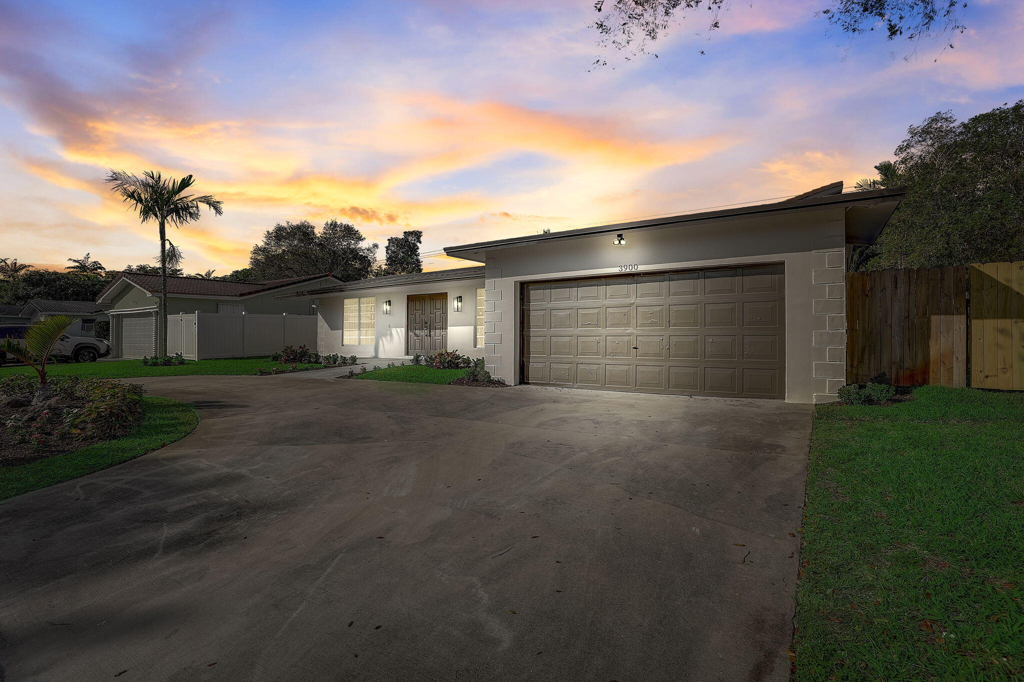 HOLLYWOOD HILLS NORTH SEC ONE - Residential