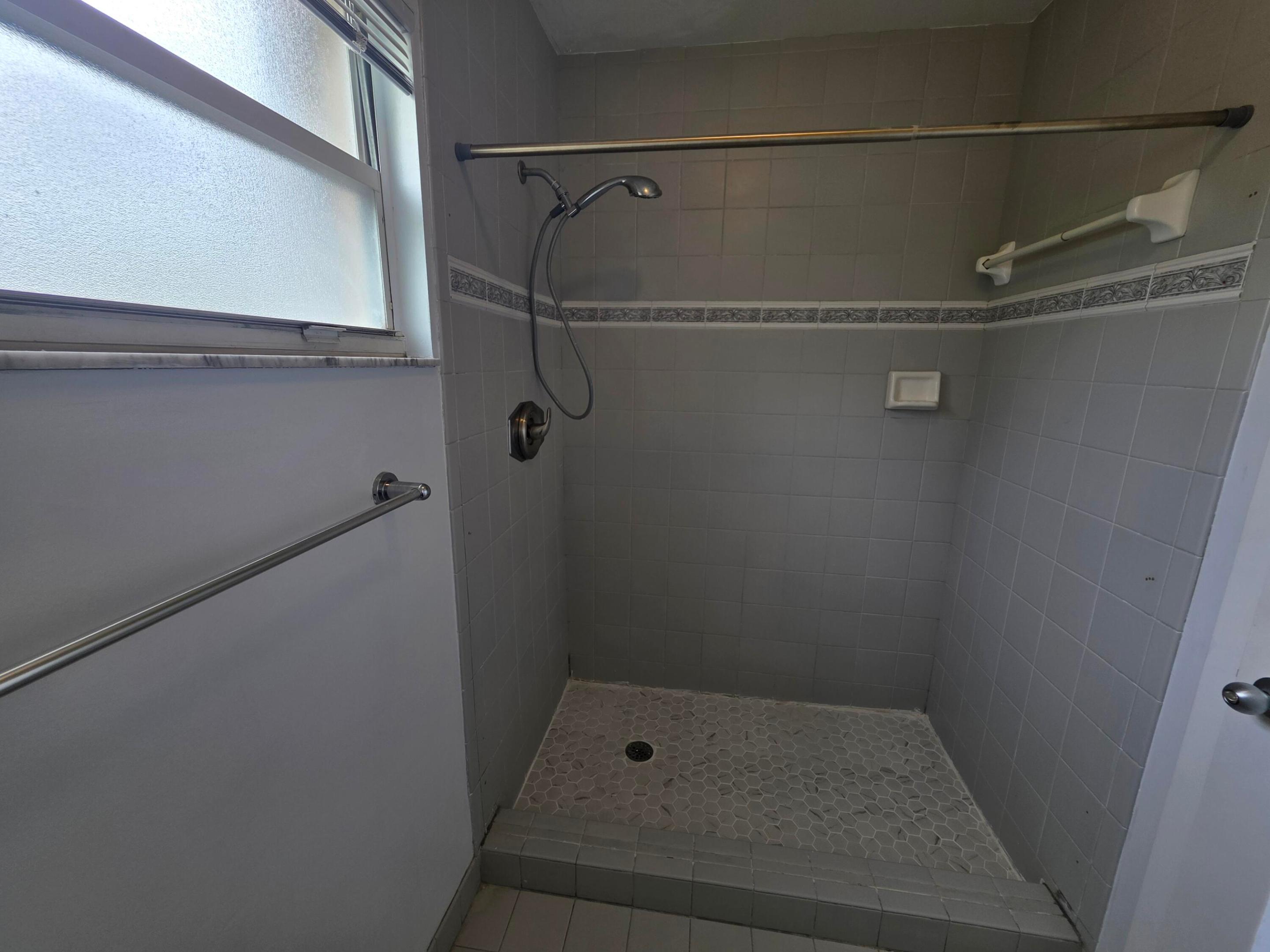 BEN ASH PLAT - Residential Lease