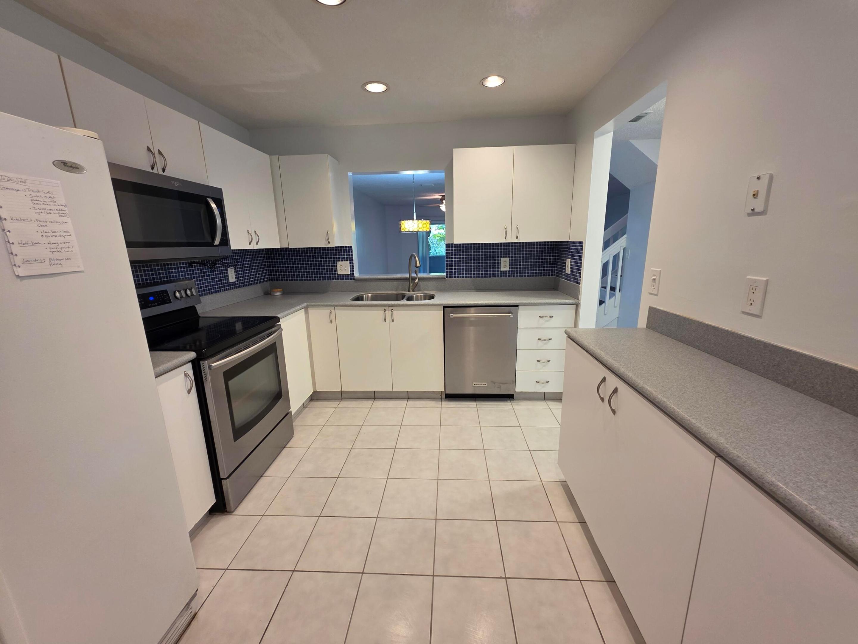 BEN ASH PLAT - Residential Lease