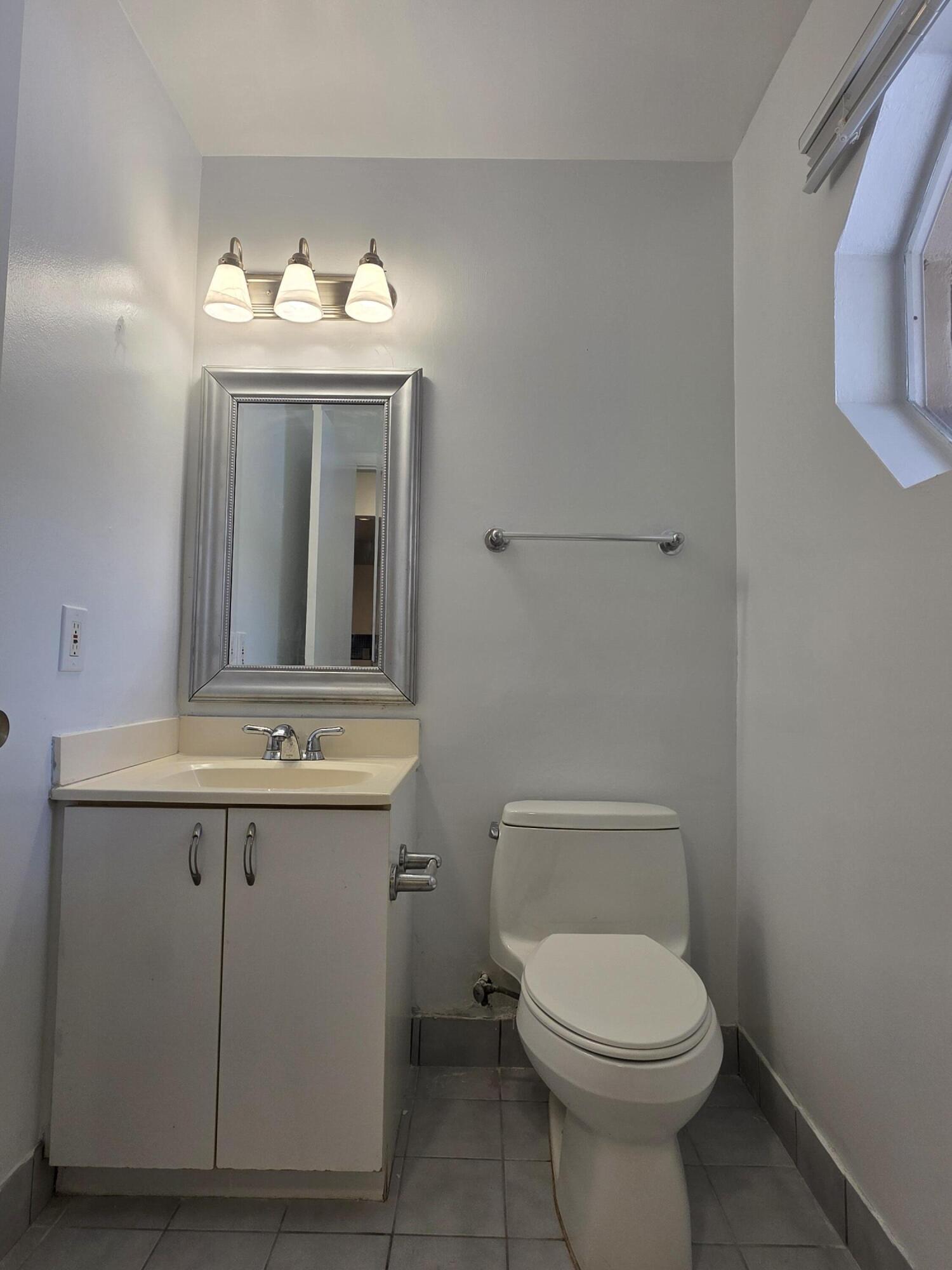 BEN ASH PLAT - Residential Lease