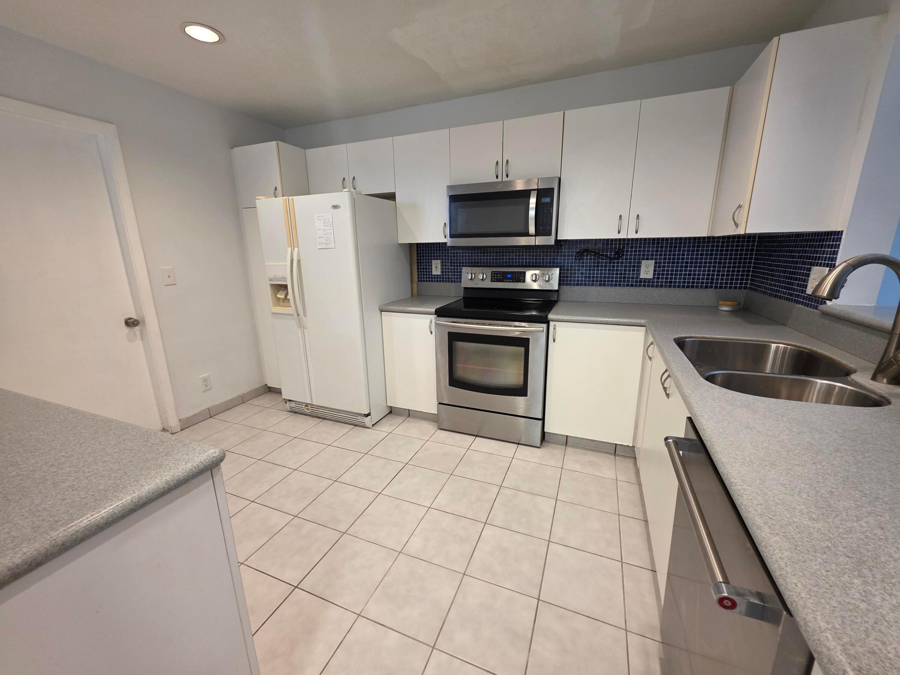 BEN ASH PLAT - Residential Lease