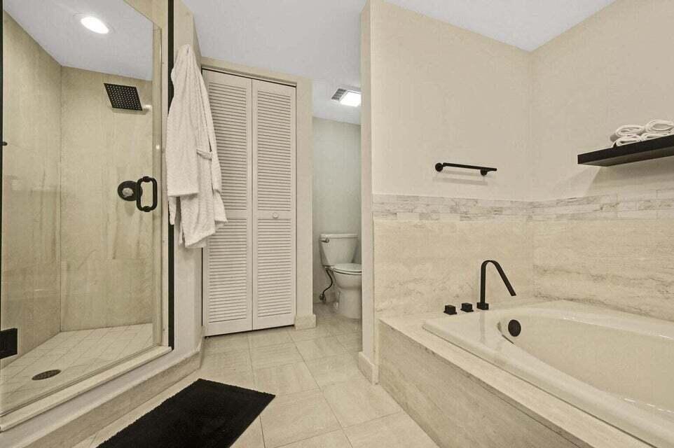 SEA RANCH CLUB OF BOCA II CONDO - Residential Lease