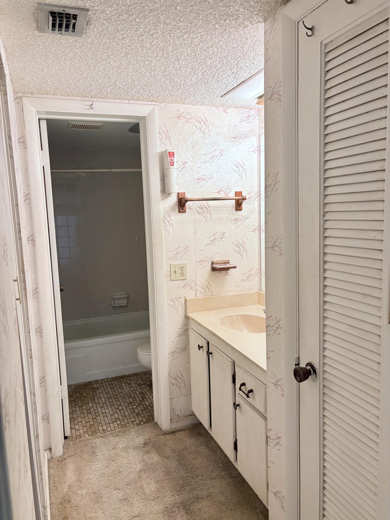CYPRESS BEND I-B AND I-C CONDO - Residential