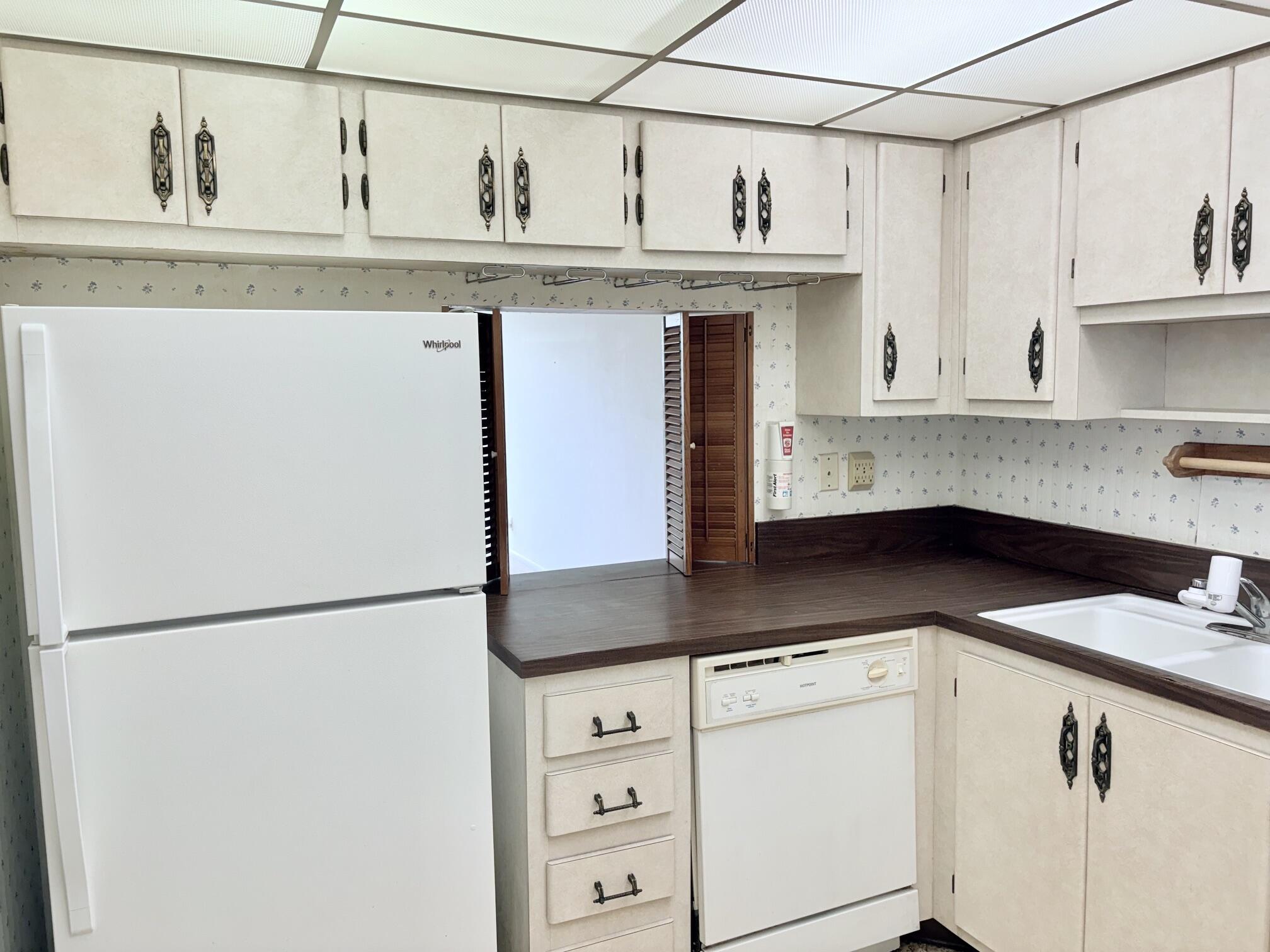 CYPRESS BEND I-B AND I-C CONDO - Residential