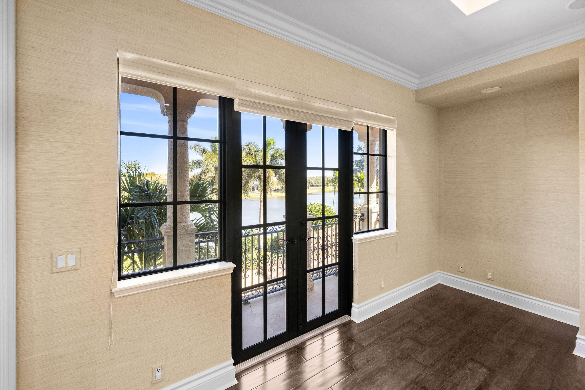THE OAKS - Residential